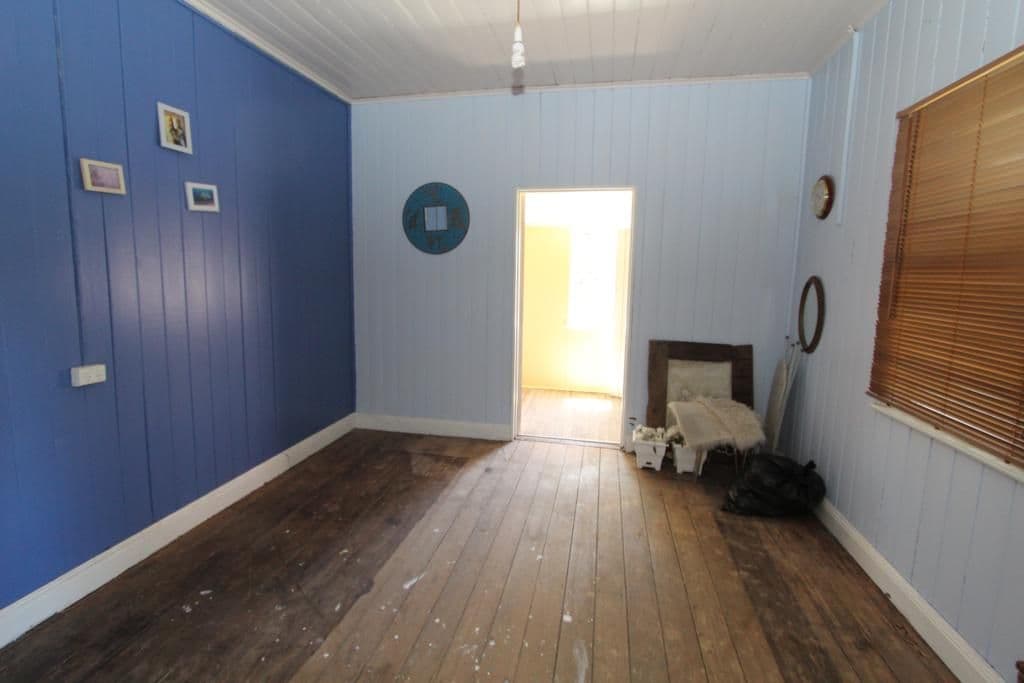 125 Douglas, TENTERFIELD NSW 2372, Tenterfield - Thumbnail 2