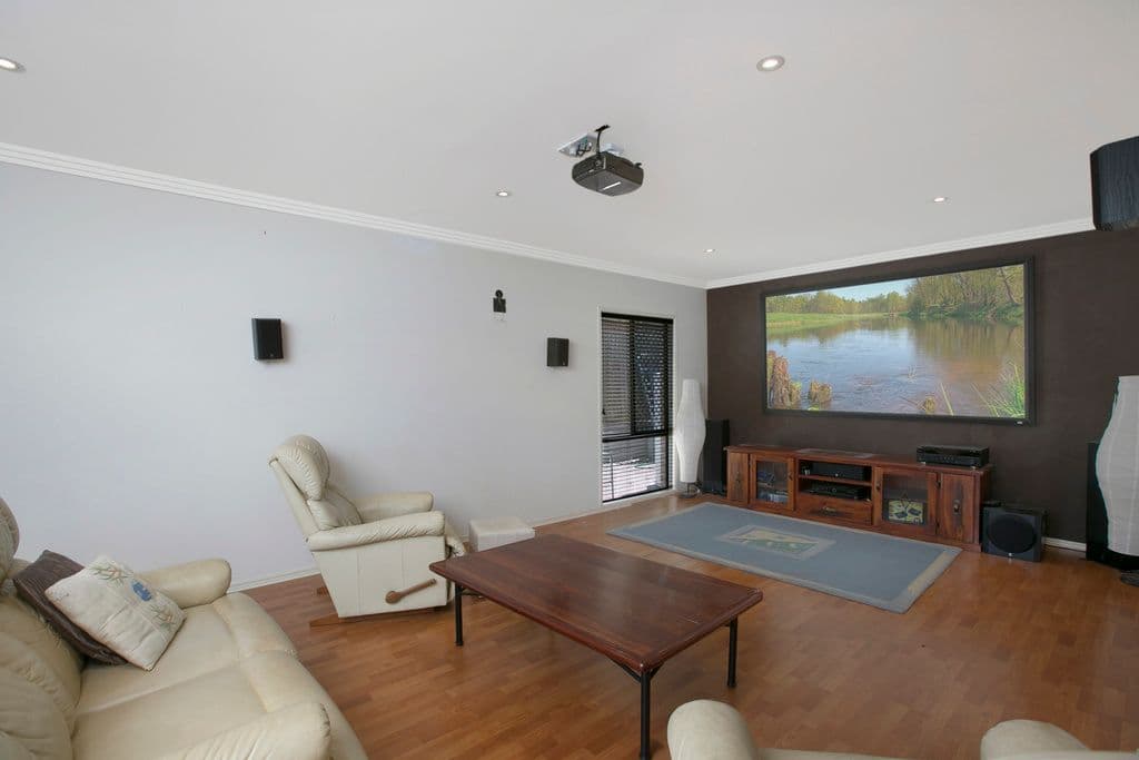 76 Senden Crescent, MANLY WEST QLD 4179, Manly West - Thumbnail 2