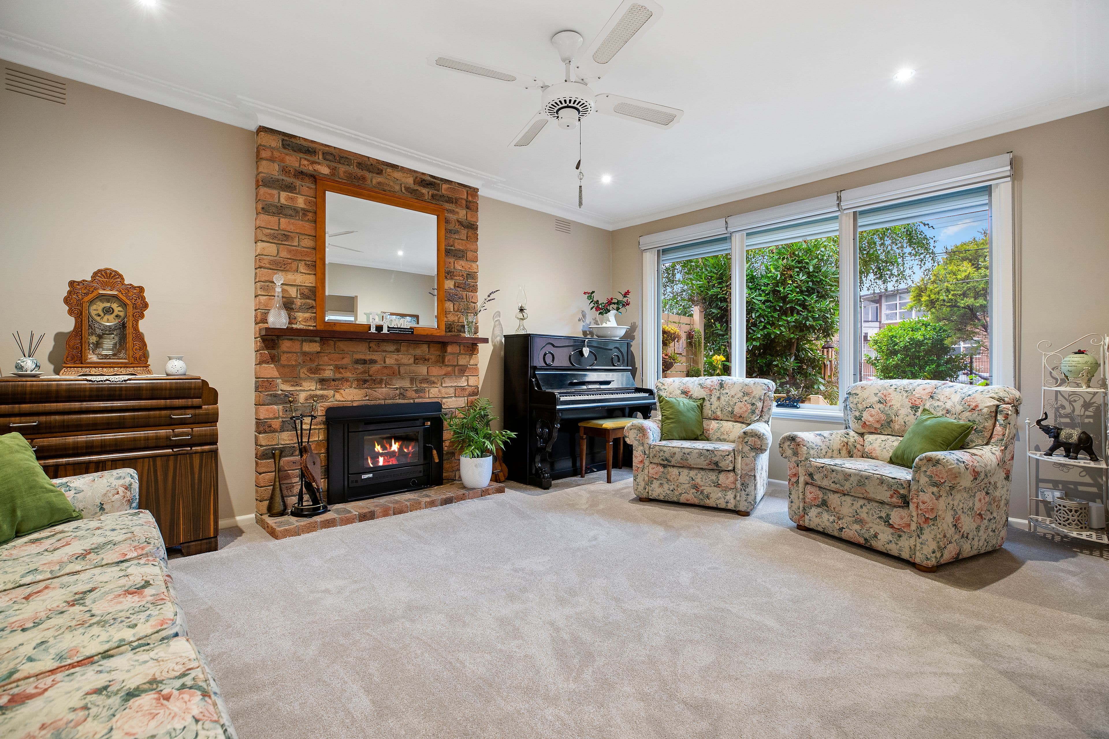 24 Bonview Crescent, Burwood East VIC 3151, Burwood East - Thumbnail 2