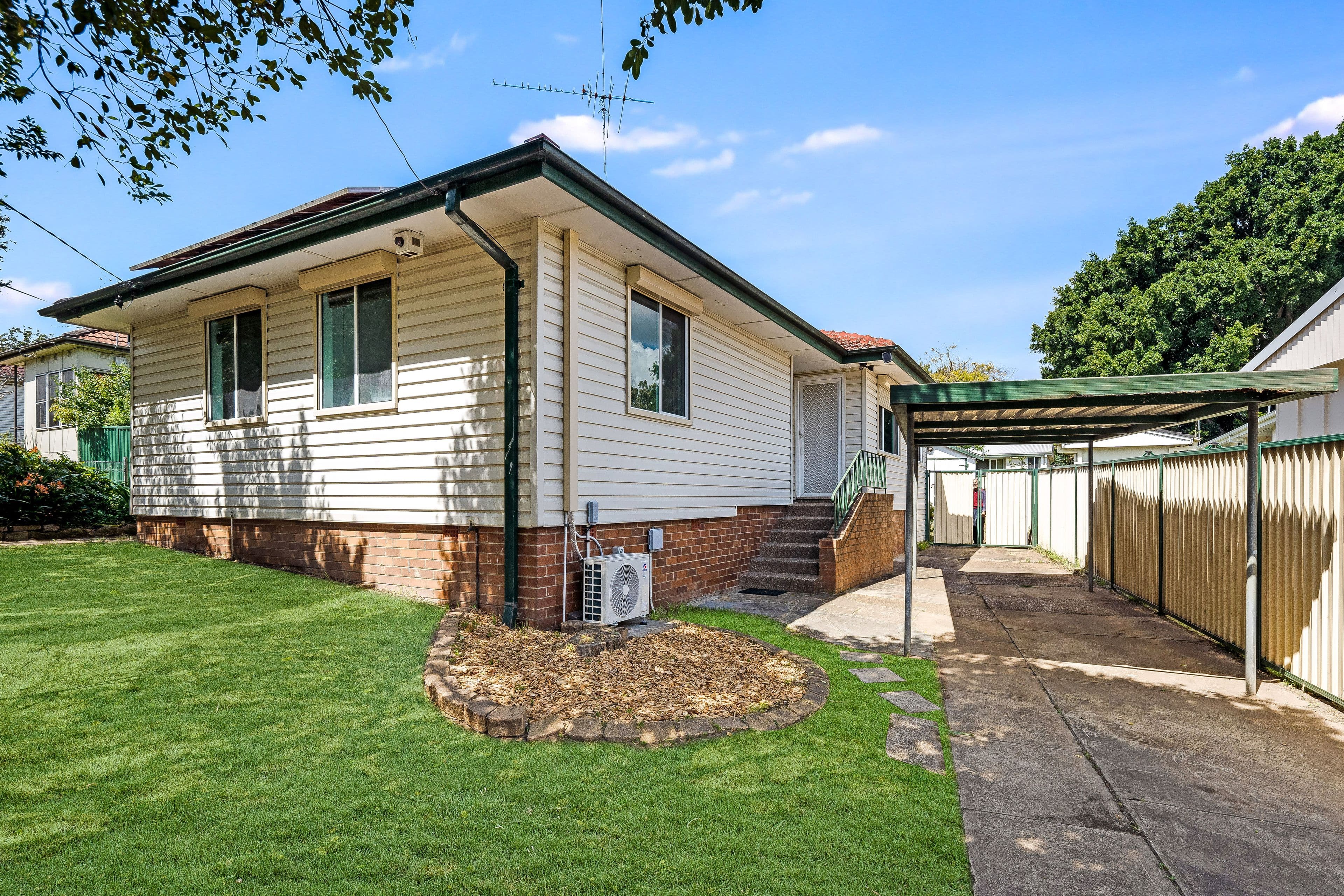 160 Amy Street, Regents Park NSW 2143, Regents Park - Thumbnail 2