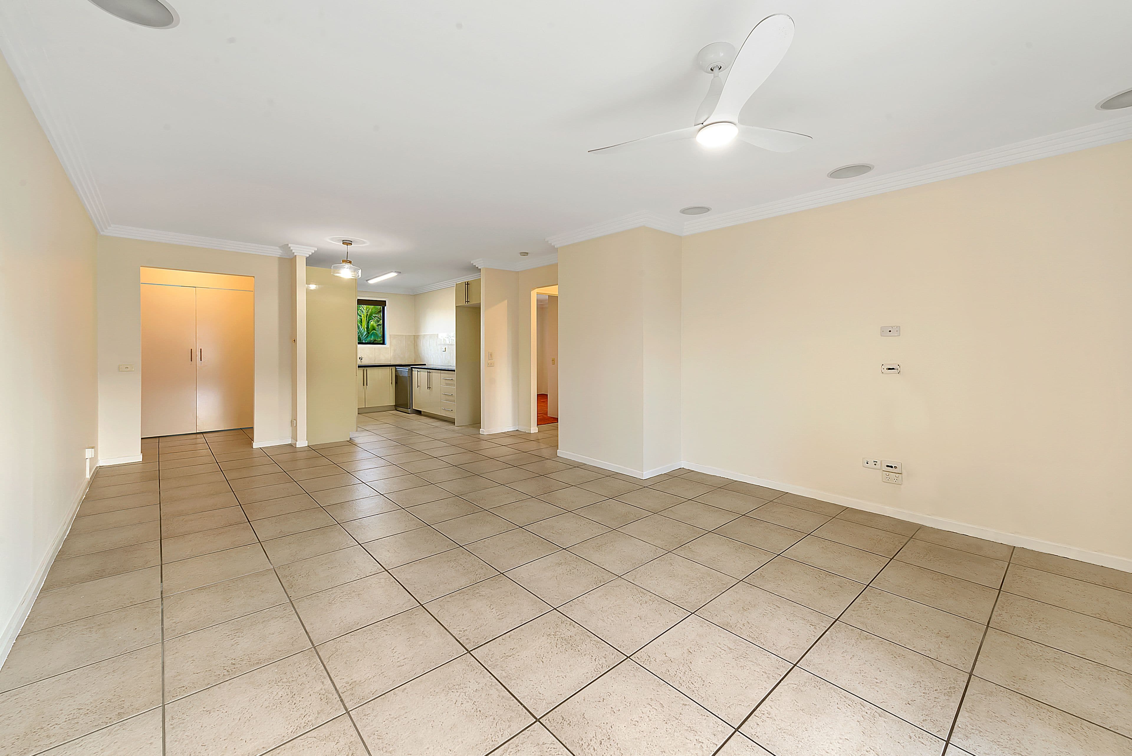 14 Christina Court, Mermaid Waters QLD 4218, Mermaid Waters - Thumbnail 2
