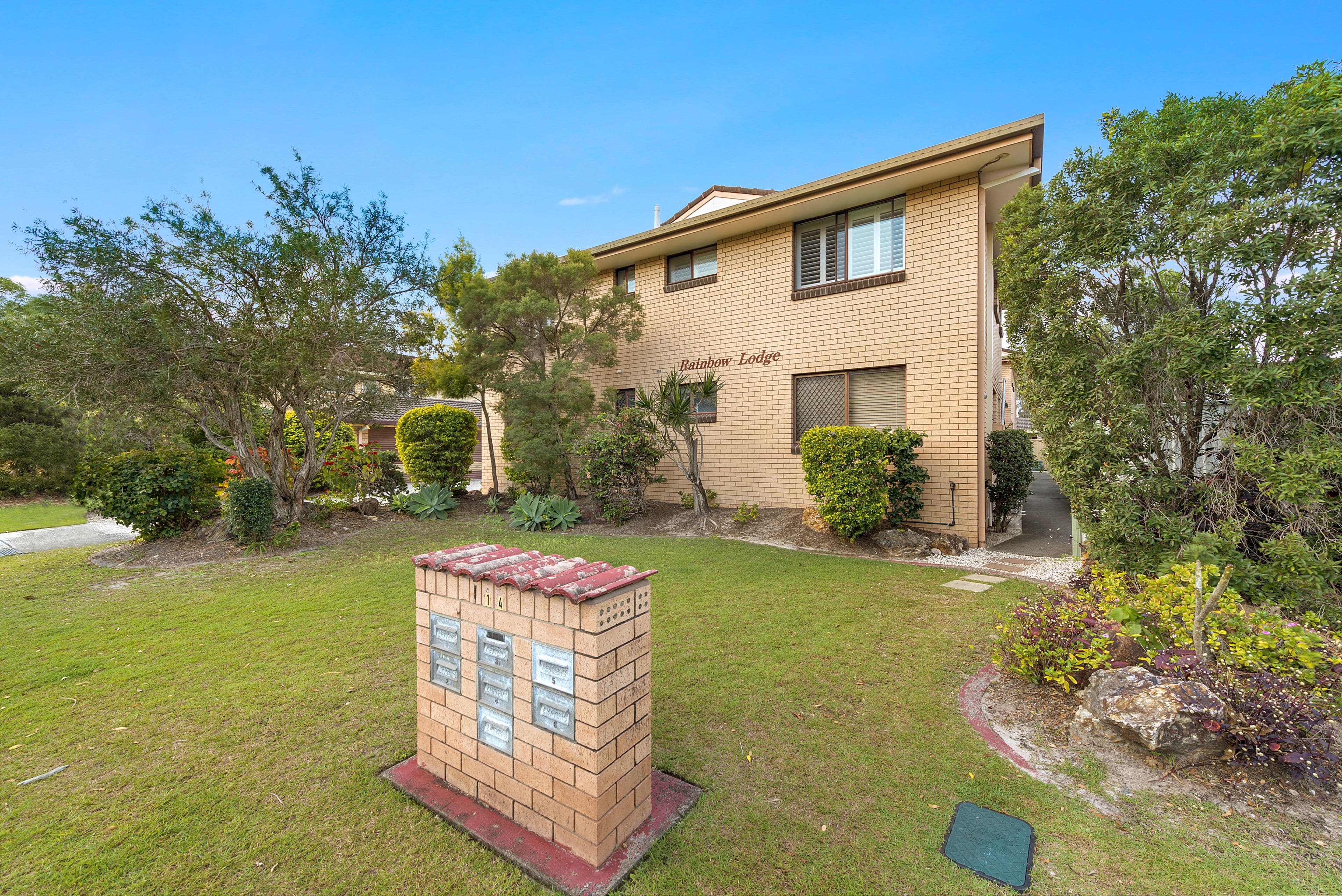 14 Christina Court, Mermaid Waters QLD 4218, Mermaid Waters - Thumbnail 4