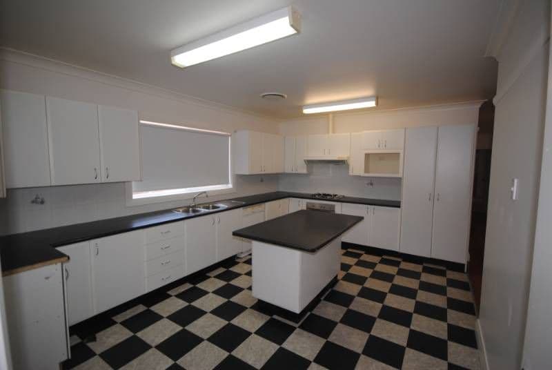 26 Boonah Street, GRIFFITH NSW 2680, Griffith - Thumbnail 2