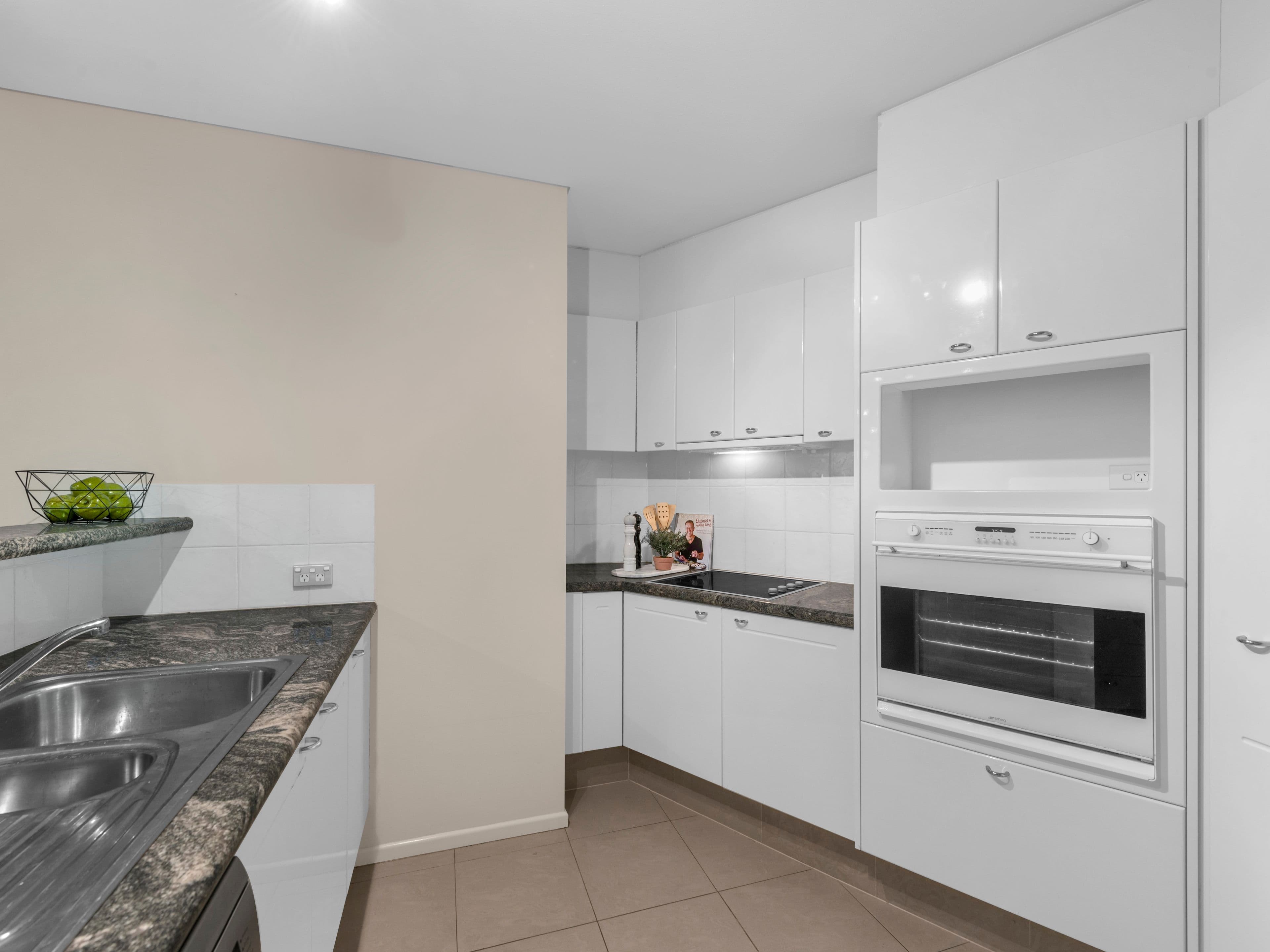 16 Bright Street, Kangaroo Point QLD 4169, Kangaroo Point - Thumbnail 3