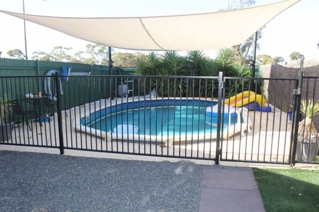 41 Bluebush Road, Kambalda West WA 6442, Kambalda West - Thumbnail 2