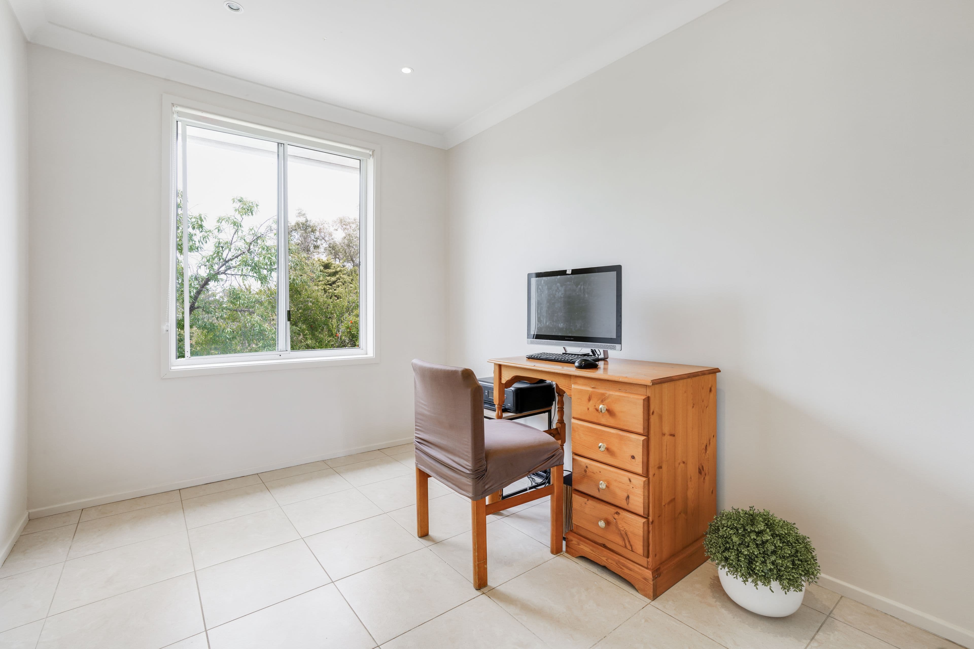 76 Crispsparkle Drive, Ambarvale NSW 2560, Ambarvale - Thumbnail 7