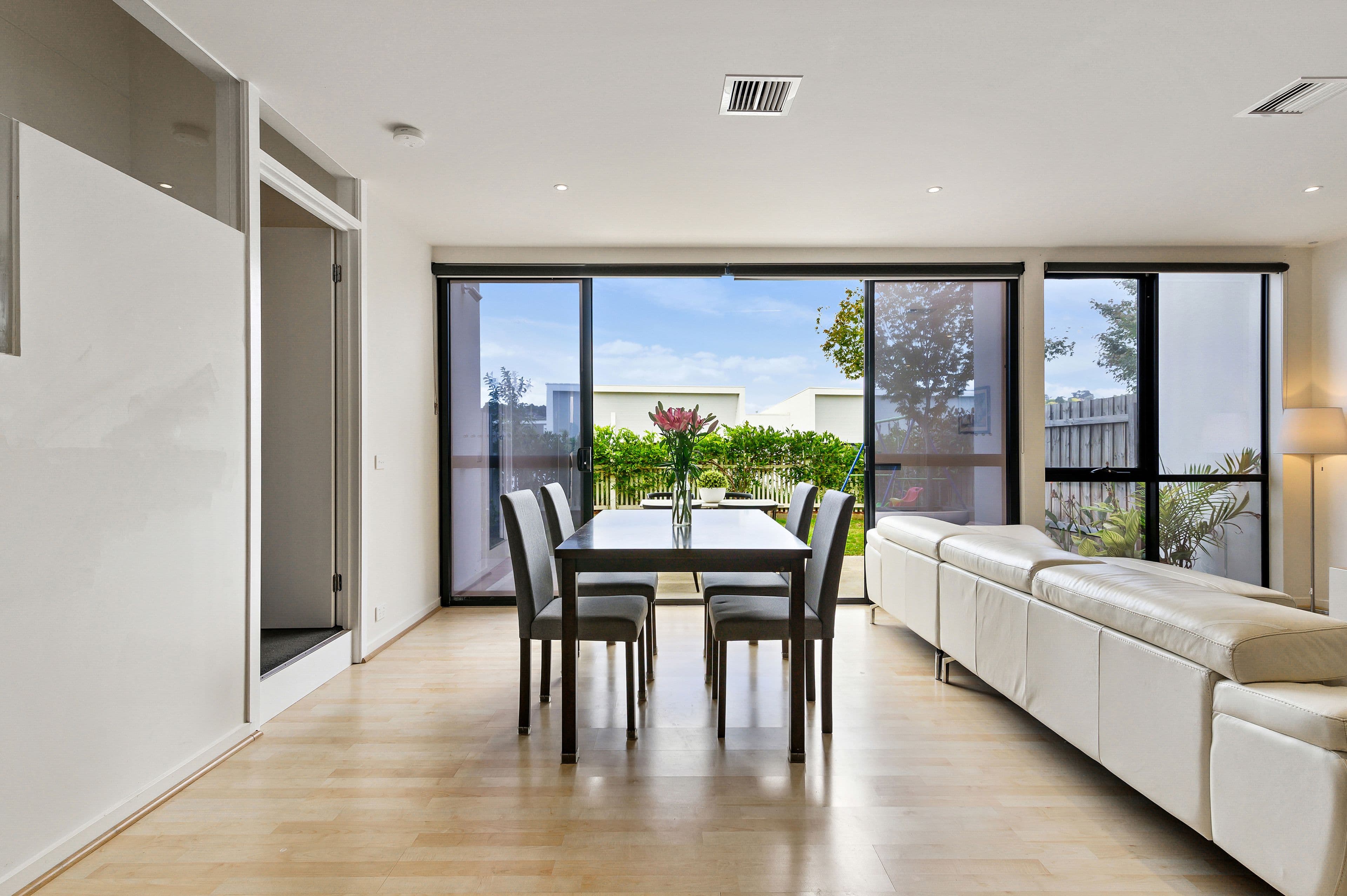 3 Bardaster Boulevard, Chirnside Park VIC 3116, Chirnside Park - Thumbnail 3