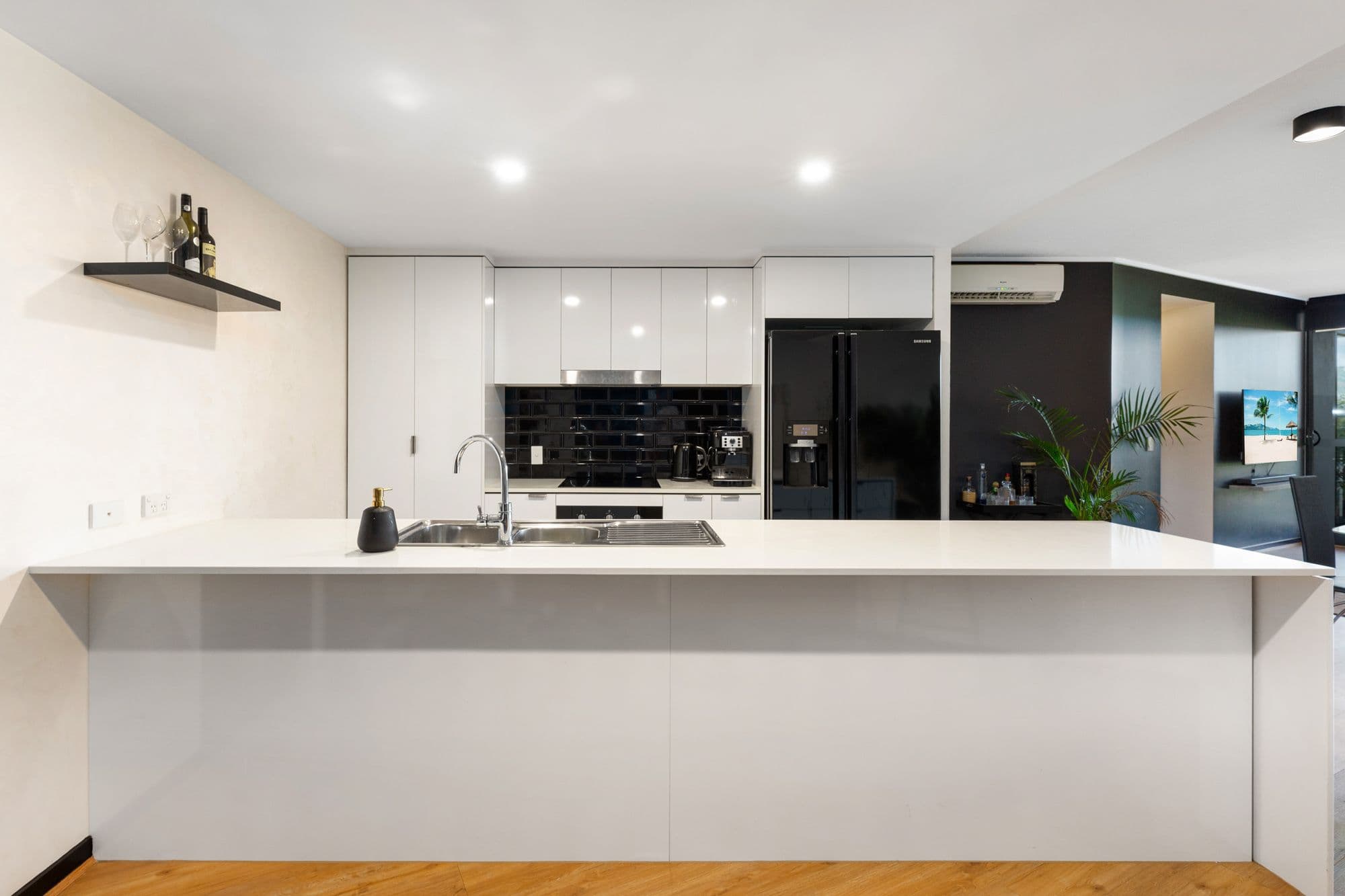 9 Rawlinson Street, Murarrie QLD 4172, Murarrie - Thumbnail 2