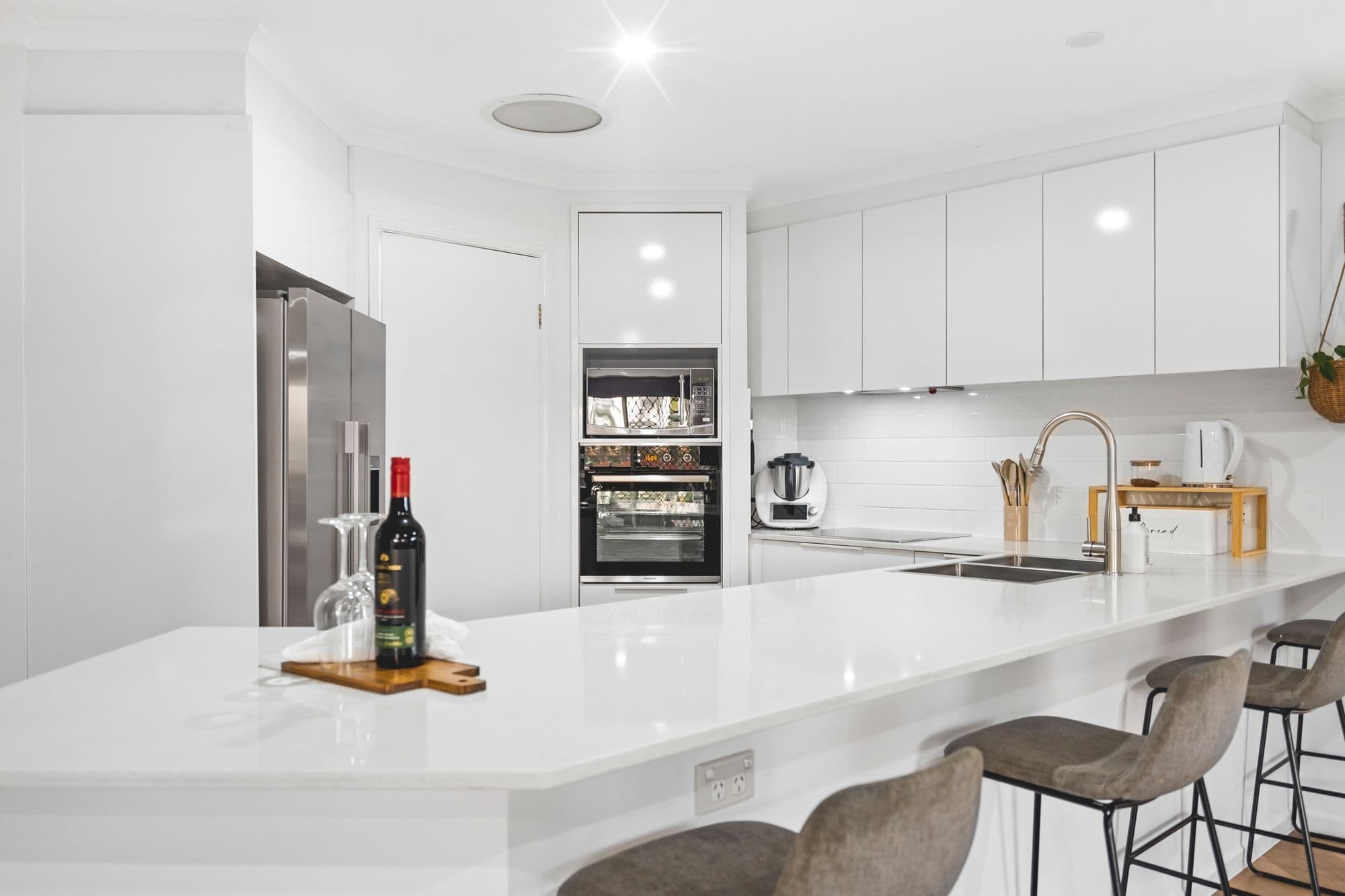 196 Mount Warren Boulevard, Mount Warren Park QLD 4207, Mount Warren Park - Thumbnail 2