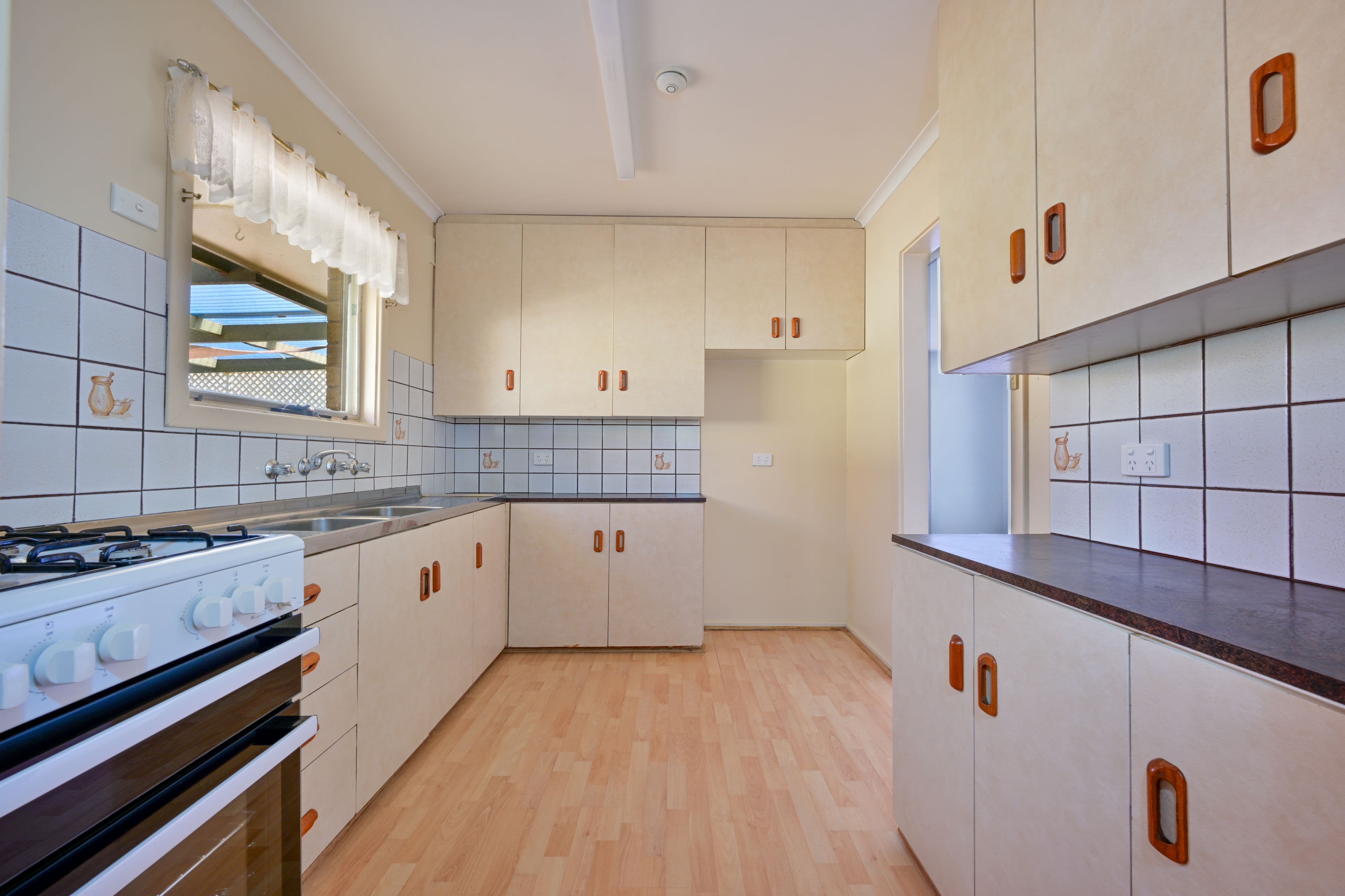 9 Mcgee Street, Whyalla Stuart SA 5608, Whyalla Stuart - Thumbnail 2