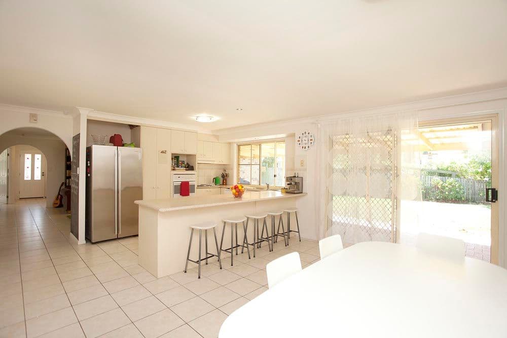 6 Snowbird Place, WISHART QLD 4122, Wishart - Thumbnail 4