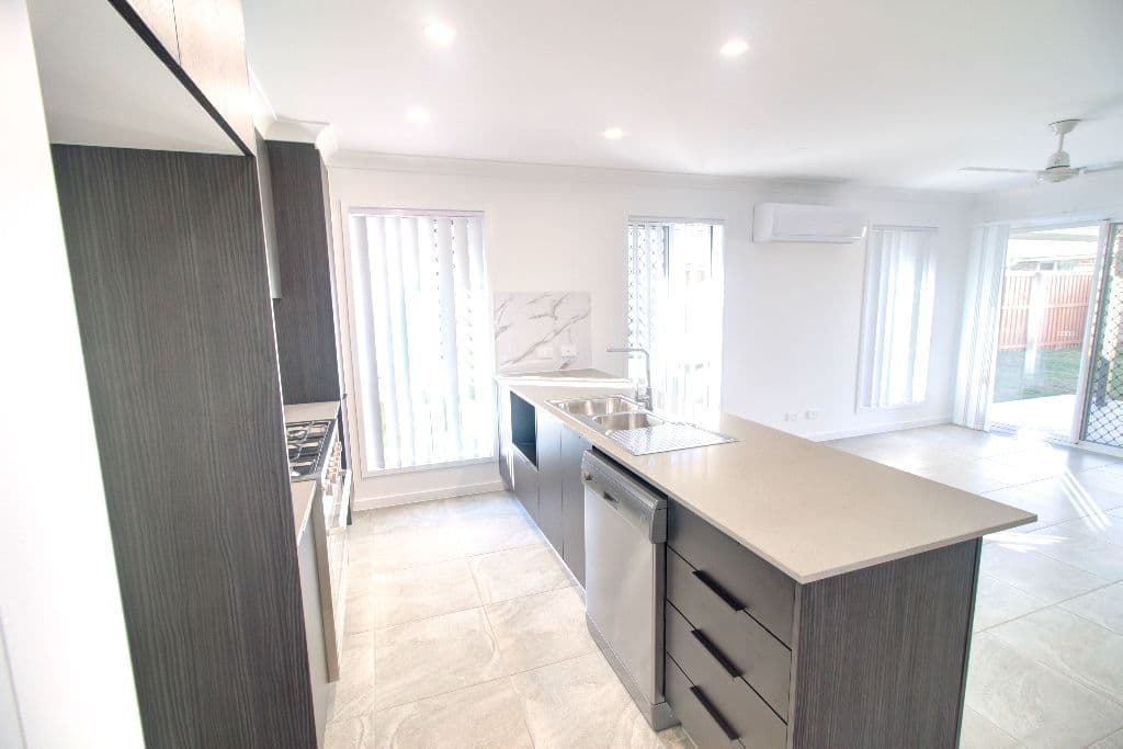 3 Dennis Street, Walloon QLD 4306, Walloon - Thumbnail 8