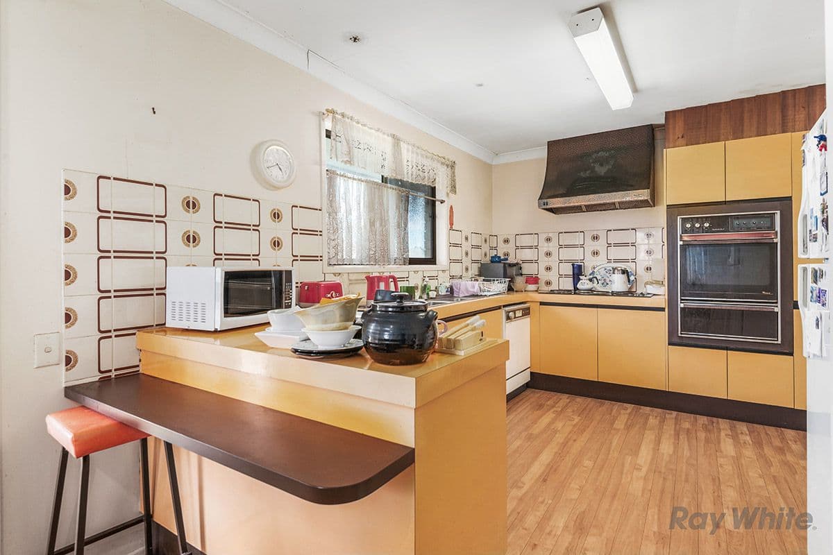 9 Mapleleaf Street, Eight Mile Plains QLD 4113, Eight Mile Plains - Thumbnail 2