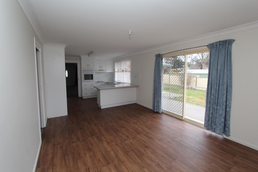 29 George Street, Tenterfield - Thumbnail 3
