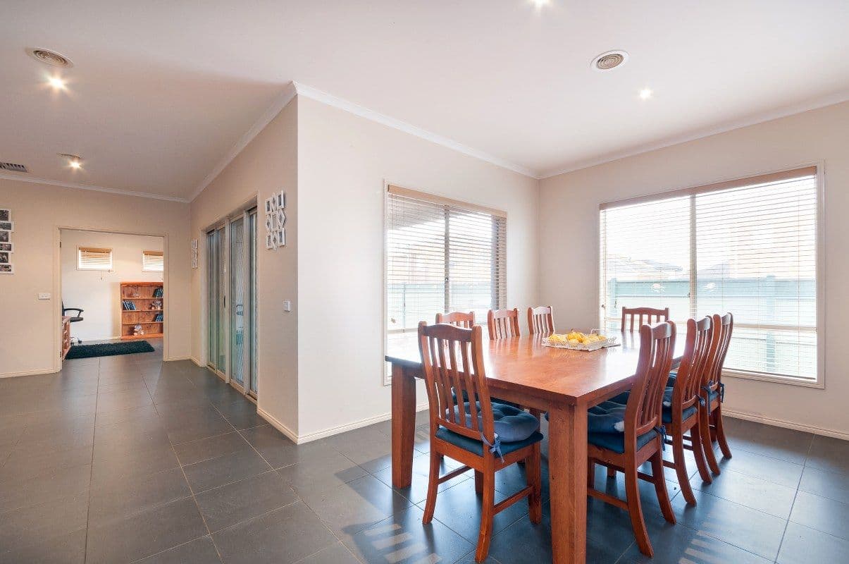 124 Malcolm Creek Parade, CRAIGIEBURN VIC 3064, Craigieburn - Thumbnail 5