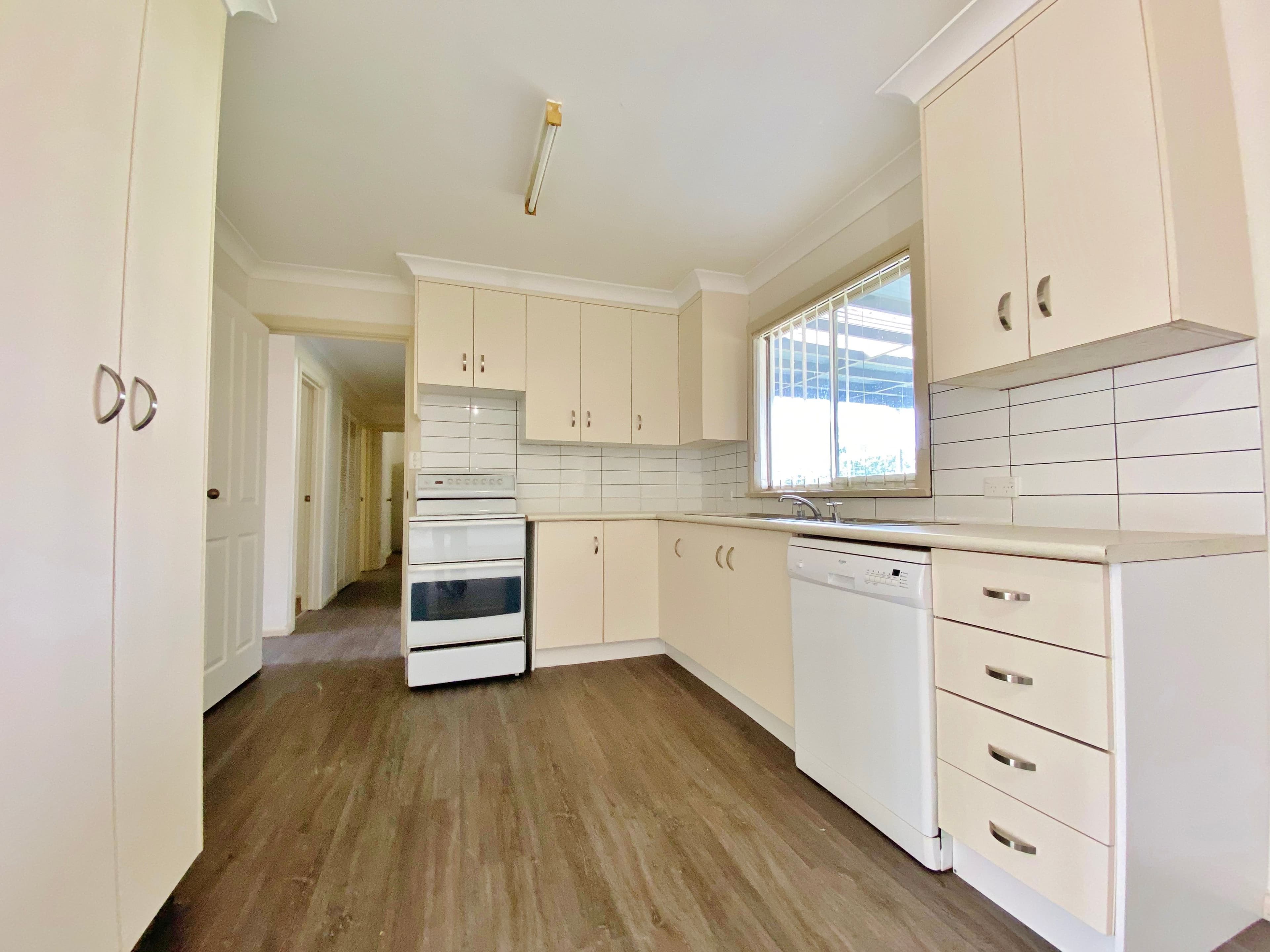 20 William Street, Young NSW 2594, Young - Thumbnail 2