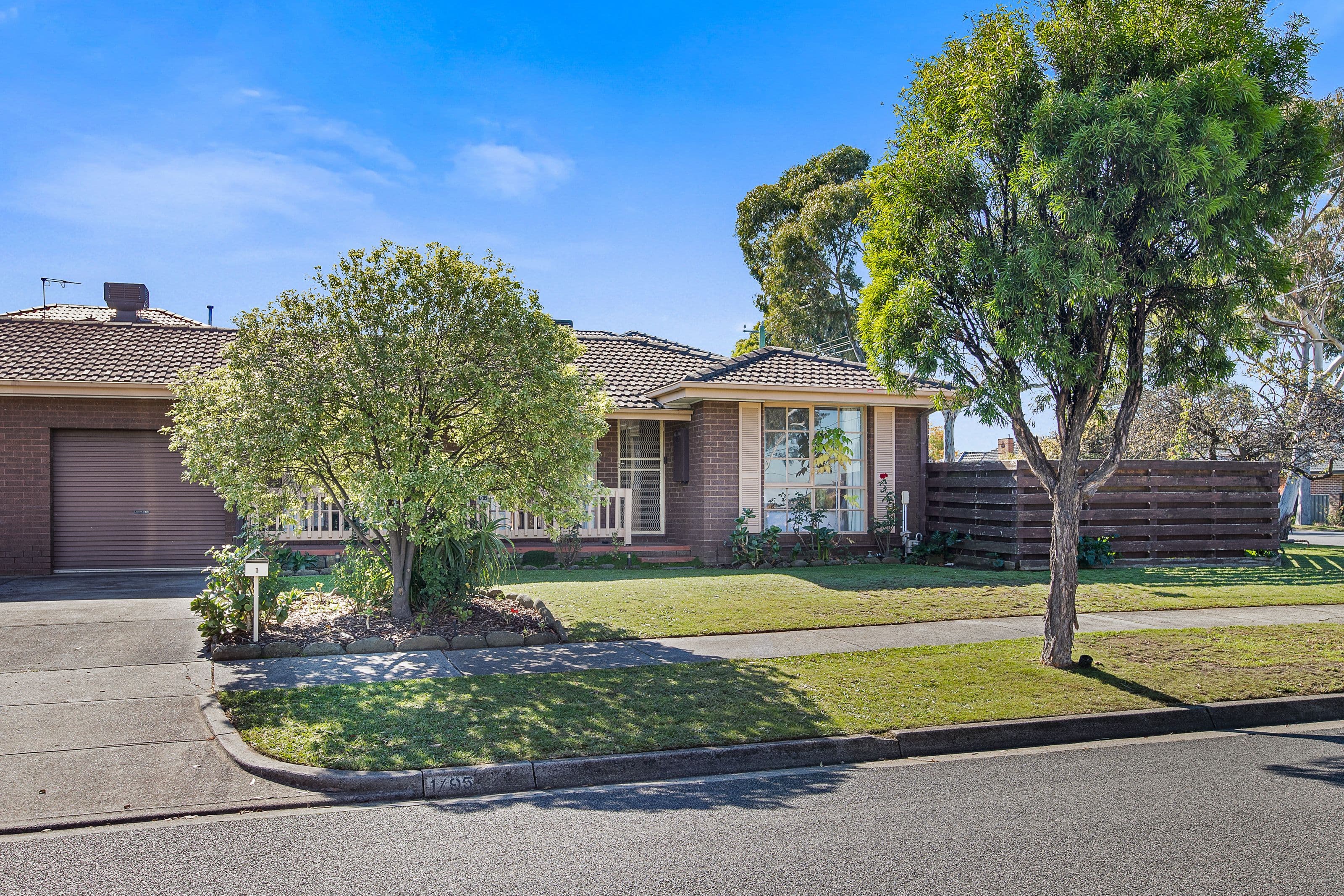 95 Blackburn Road, Mount Waverley VIC 3149, Mount Waverley - Thumbnail 2