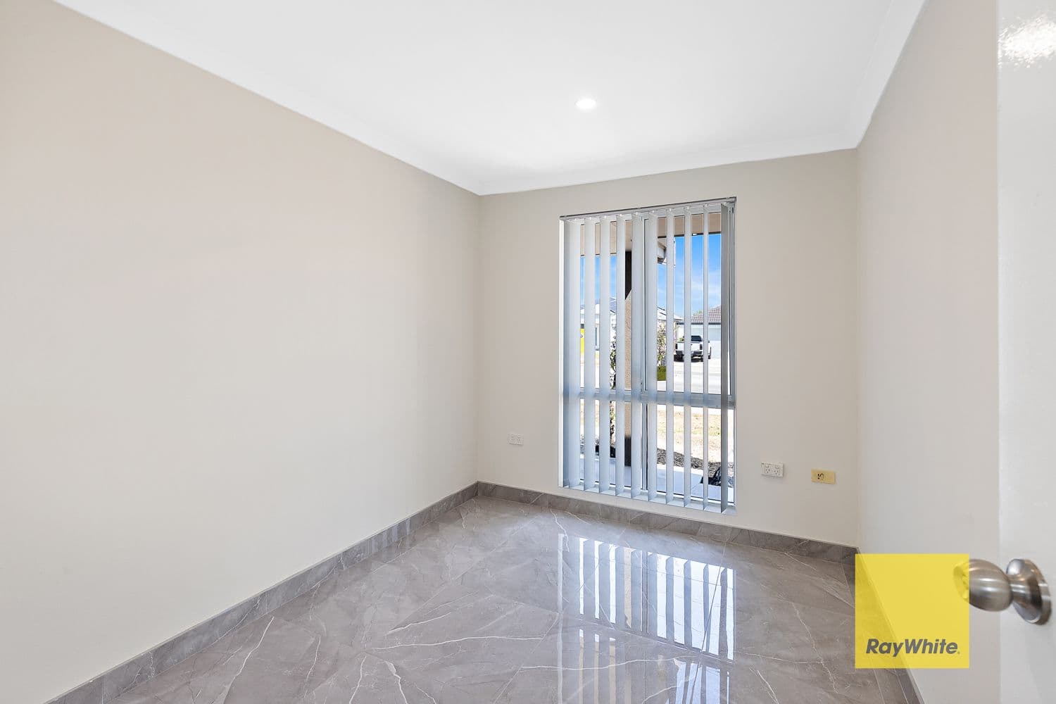 62 Murdoch Road, Thornlie WA 6108, Thornlie - Thumbnail 7