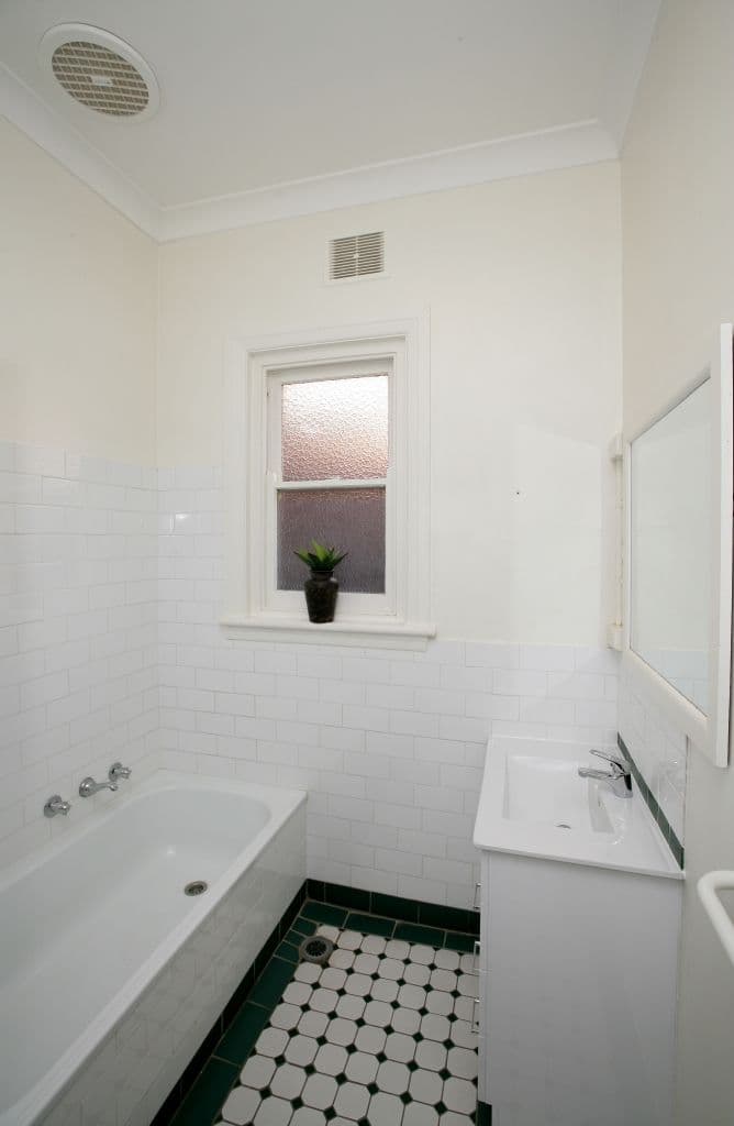 24 Macleay Street, TURVEY PARK NSW 2650, Turvey Park - Thumbnail 6