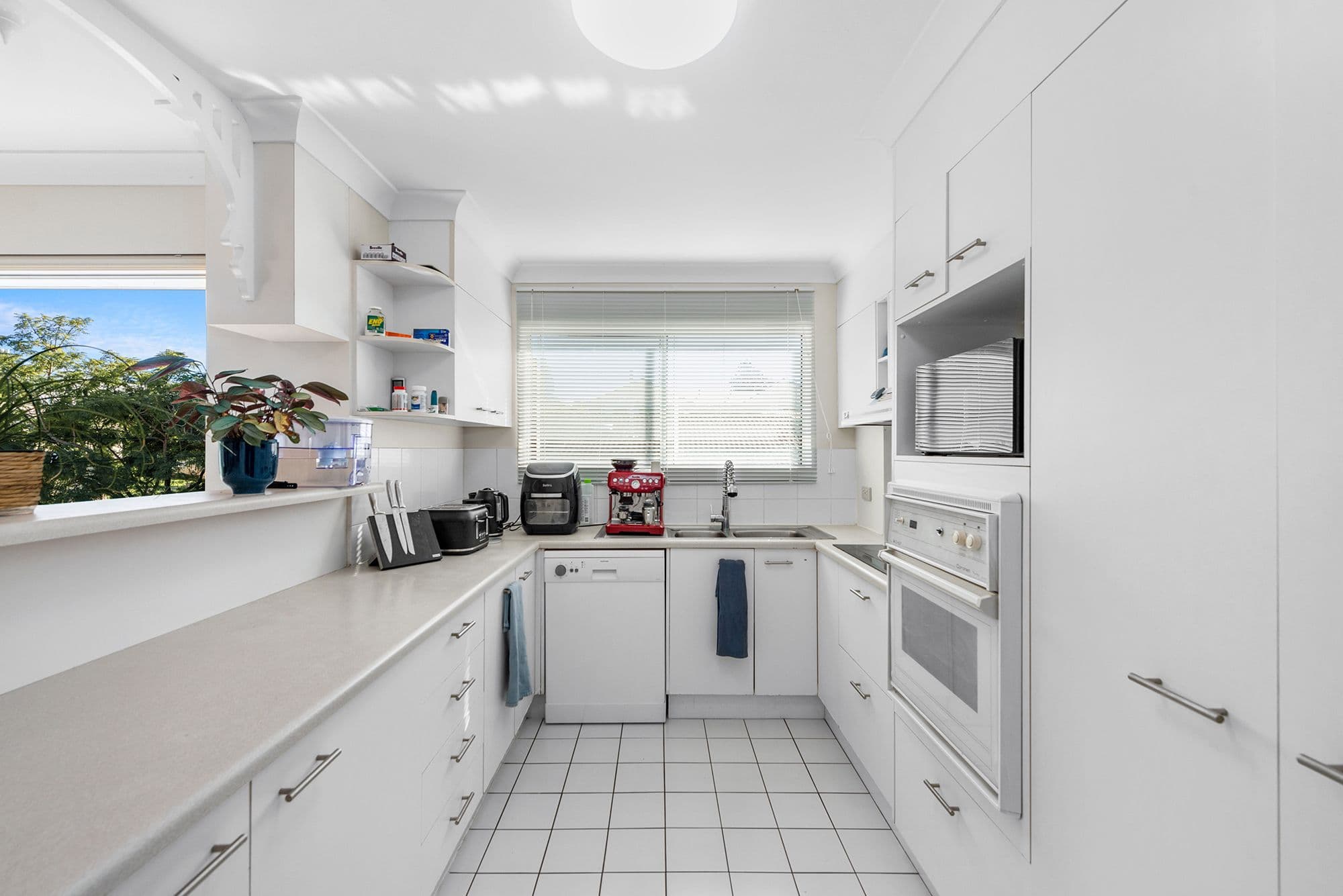 160 Clarence Road, Indooroopilly QLD 4068, Indooroopilly - Thumbnail 4