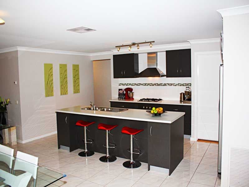 71 Grange Park Drive, WAURN PONDS VIC 3216, Waurn Ponds - Thumbnail 3