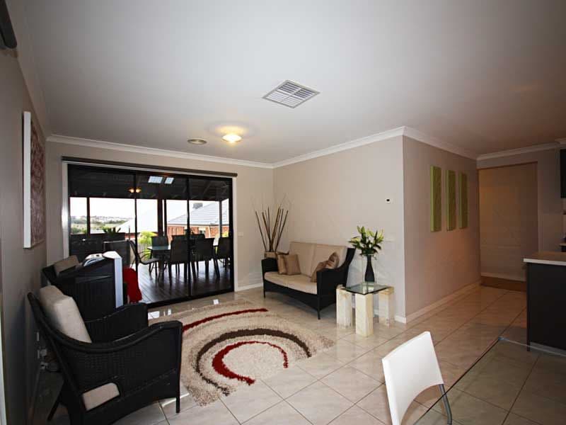 71 Grange Park Drive, WAURN PONDS VIC 3216, Waurn Ponds - Thumbnail 4