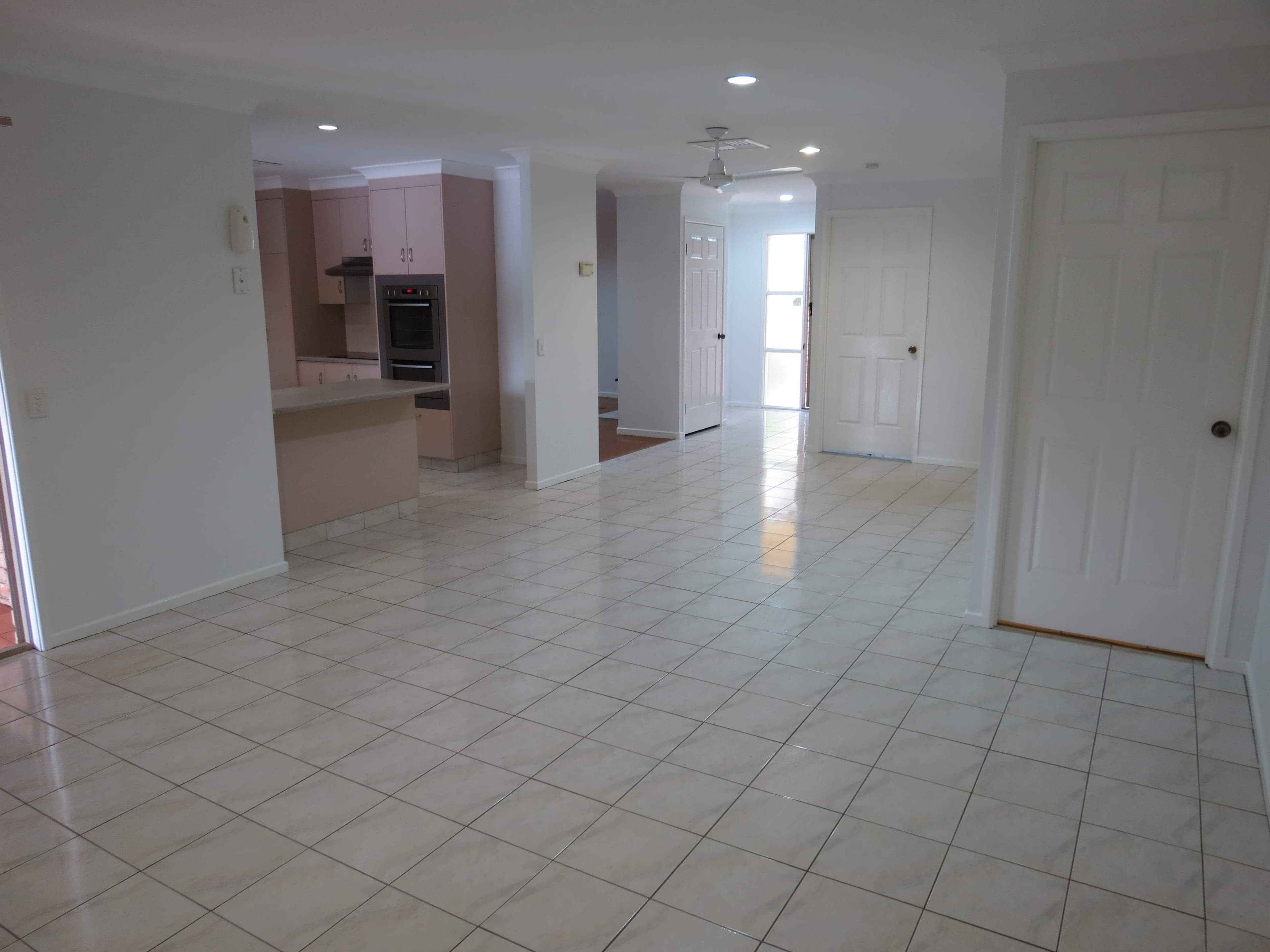9 Smith Place, Emerald QLD 4720, Emerald - Thumbnail 7