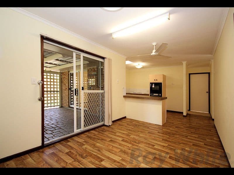 32 Burgoyne Street, BUNDAMBA QLD 4304, Bundamba - Thumbnail 6