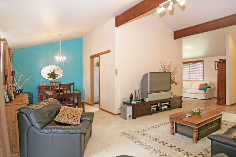 7 Pendant Parade, KILLARNEY VALE NSW 2261, Killarney Vale - Thumbnail 2