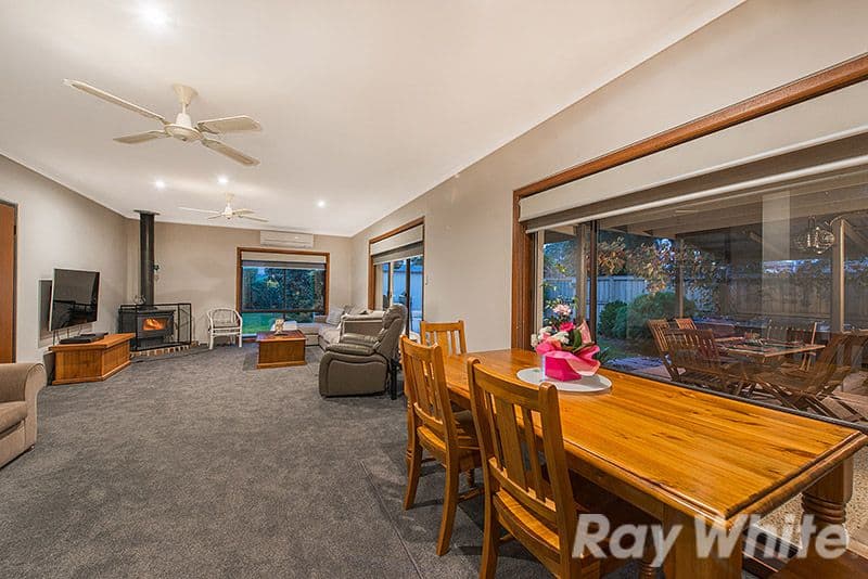 32 Cranbourne Drive, Cranbourne VIC 3977, Cranbourne - Thumbnail 5