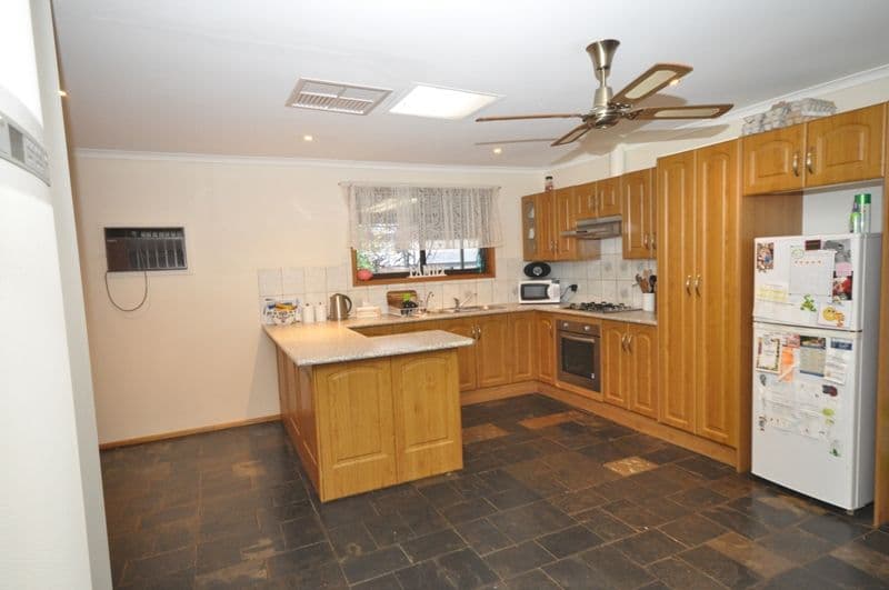 5 Craig Court, PARALOWIE SA 5108, Paralowie - Thumbnail 4