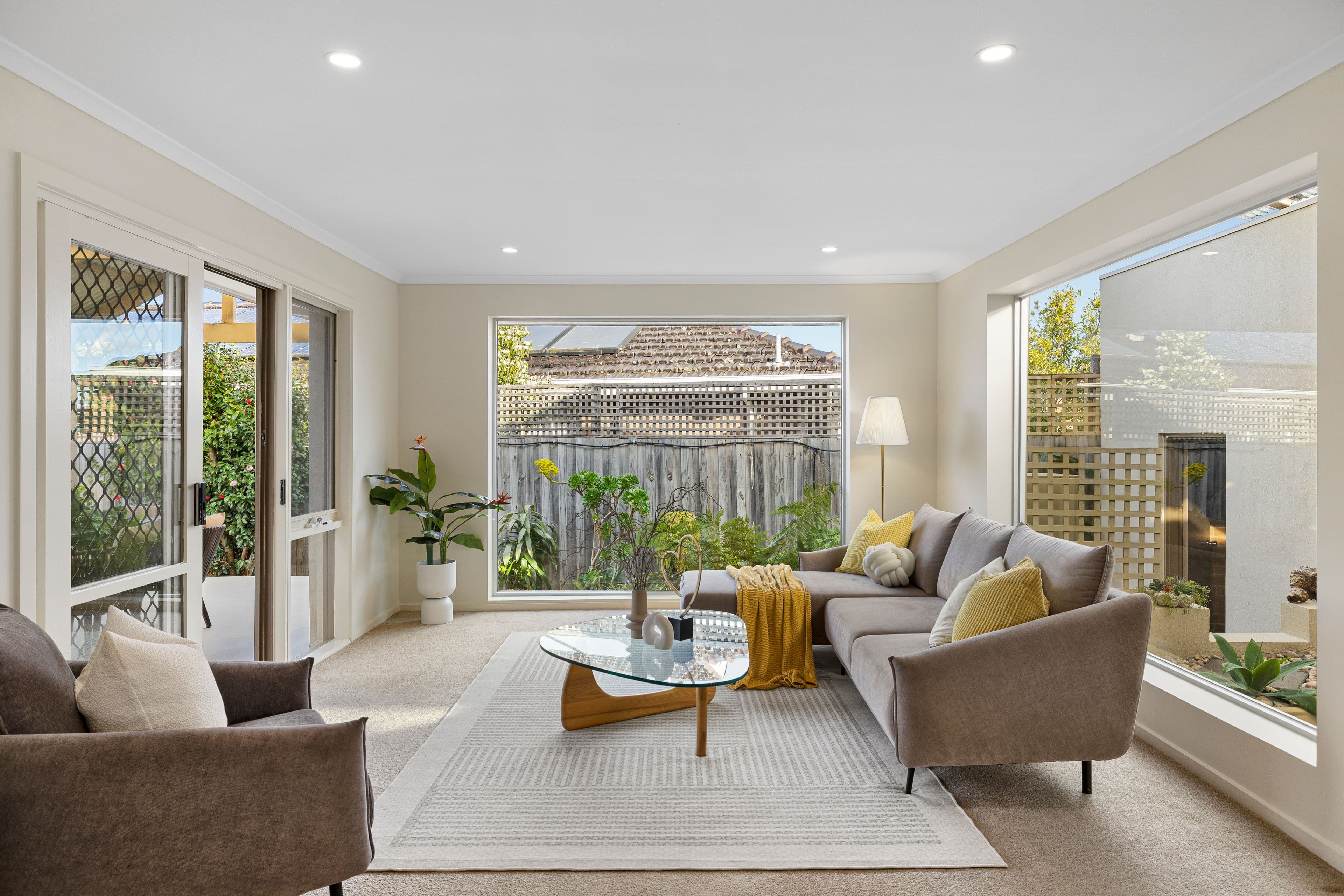 22 Piccadilly Avenue, Wantirna South VIC 3152, Wantirna South - Thumbnail 2