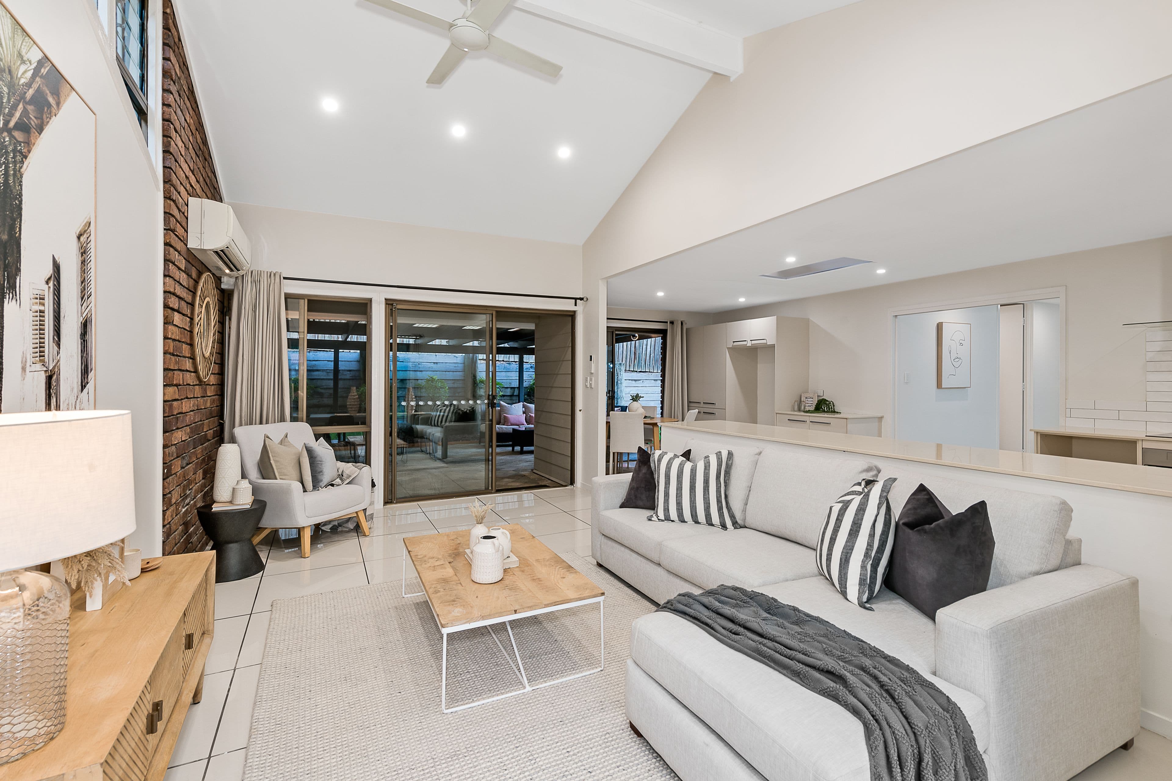 2 Valleybrook Street, Kenmore Hills QLD 4069, Kenmore Hills - Thumbnail 6