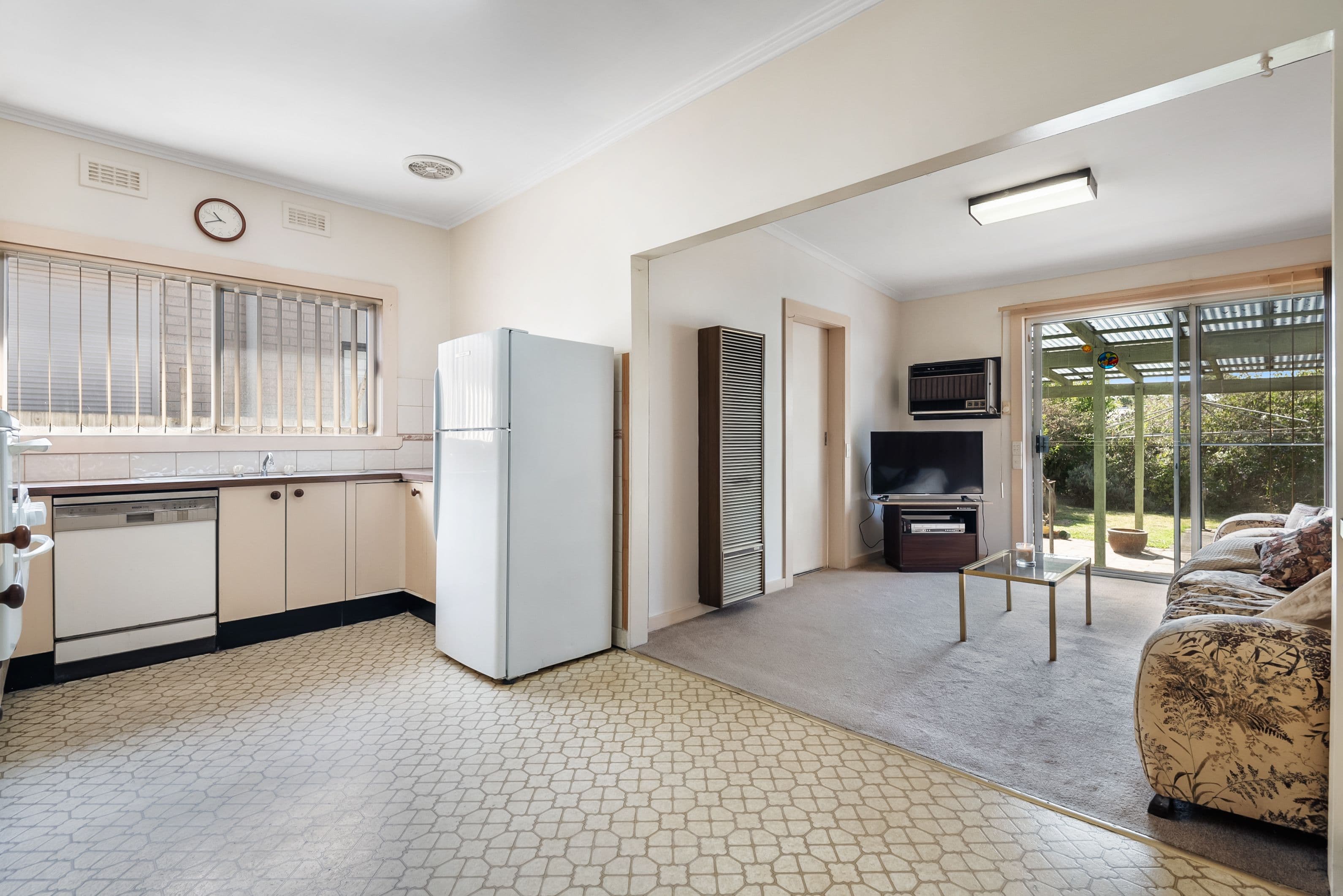 44 Gloucester Street, Reservoir VIC 3073, Reservoir - Thumbnail 6