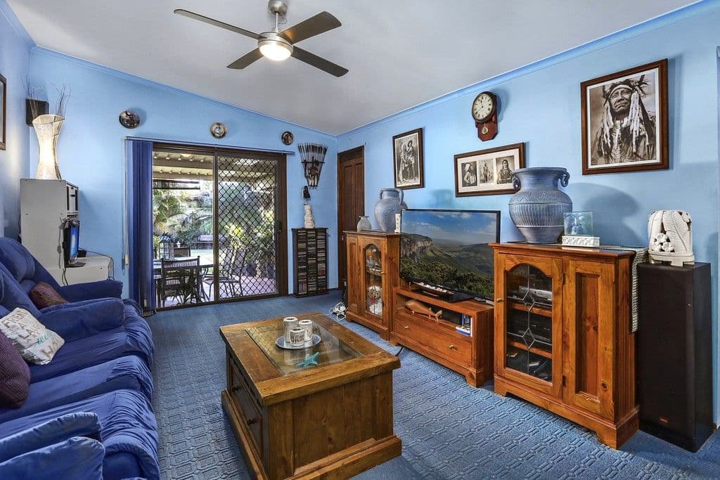 4 Kerry Crescent, Berkeley Vale NSW 2261, Berkeley Vale - Thumbnail 3