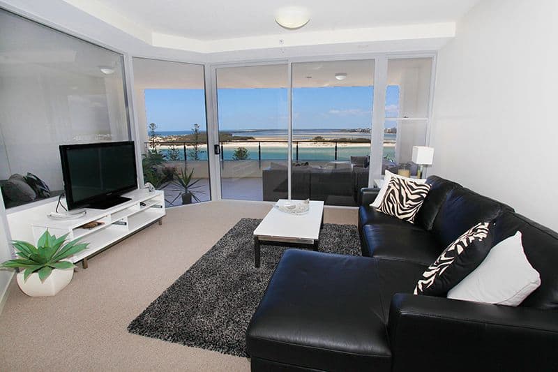 12 Otranto Avenue, CALOUNDRA QLD 4551, Caloundra - Thumbnail 3