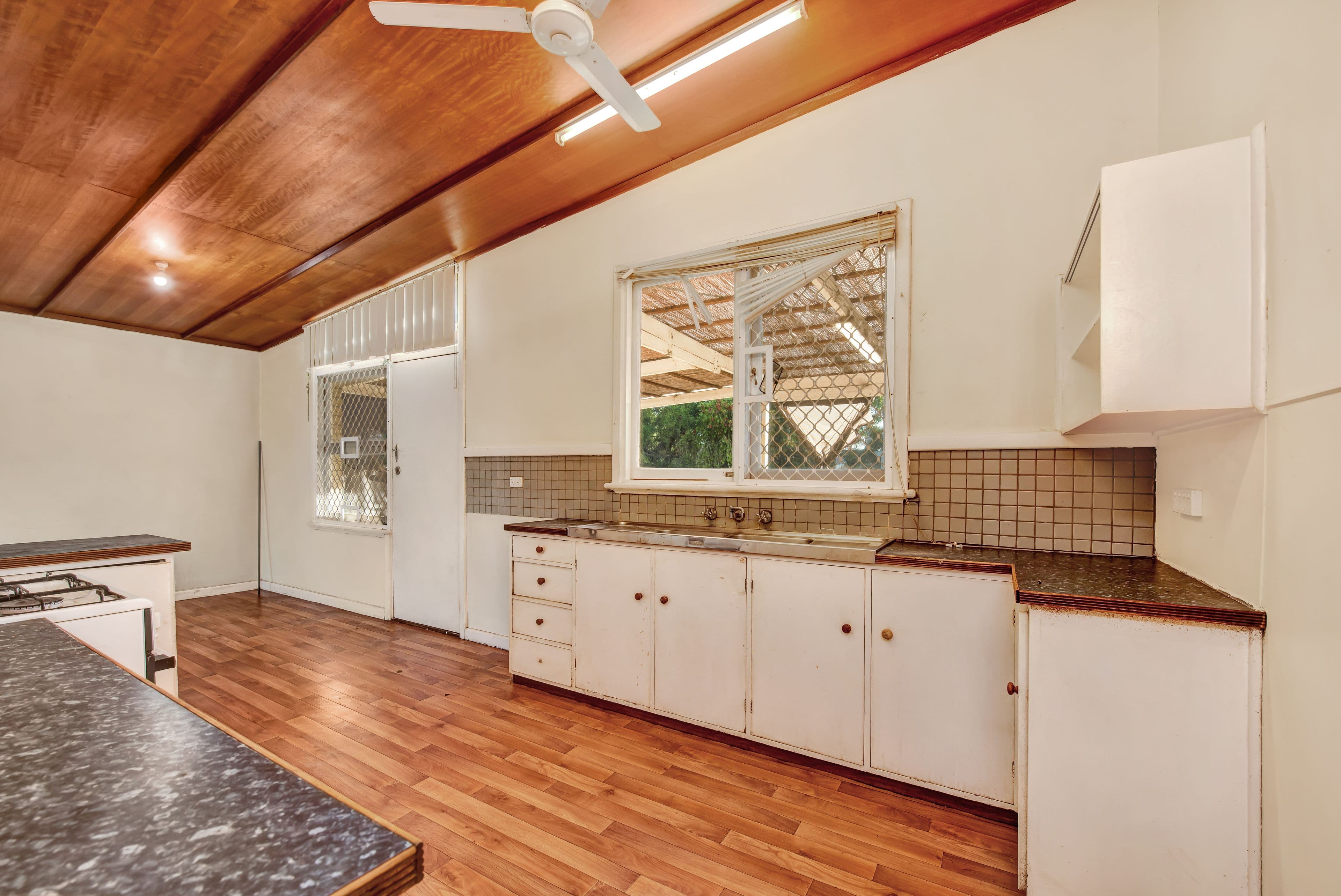 123 North West Coastal Highway, Wonthella WA 6530, Wonthella - Thumbnail 6