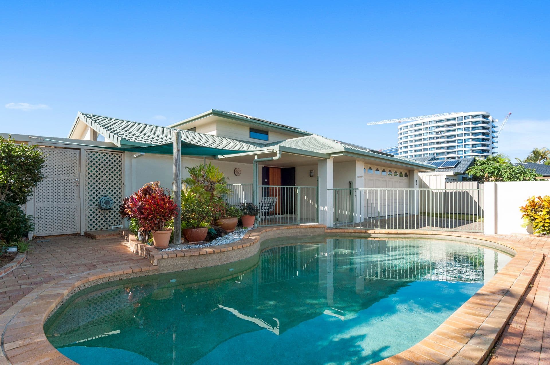6 Longboat Place, Biggera Waters QLD 4216, Biggera Waters - Thumbnail 2