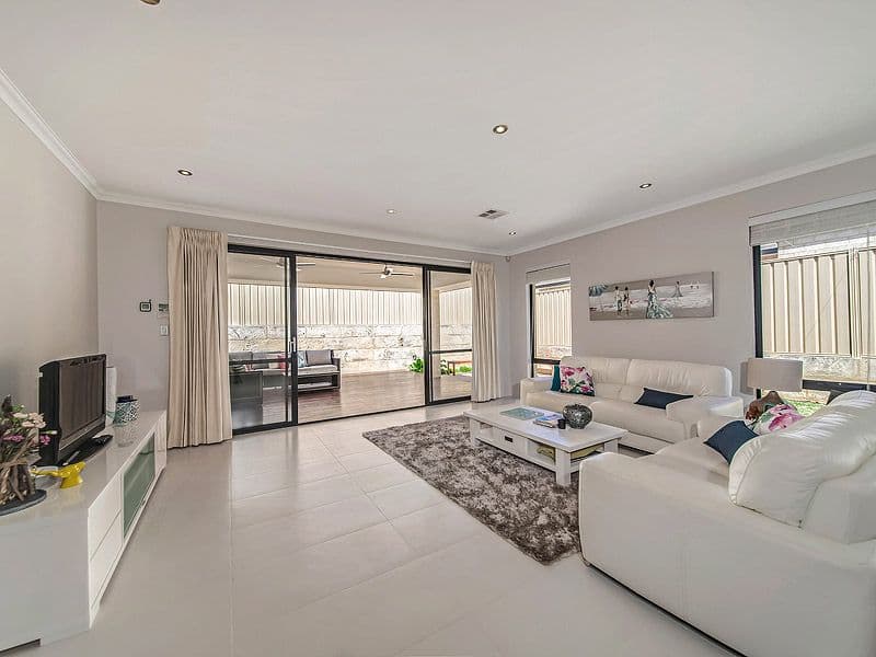 8 Pexton Drive, South Guildford WA 6055, South Guildford - Thumbnail 3