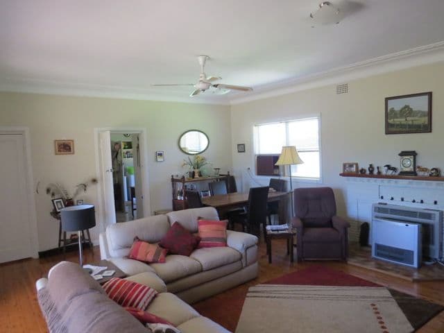 2 Thompson Street, Canowindra NSW 2804, Canowindra - Thumbnail 2