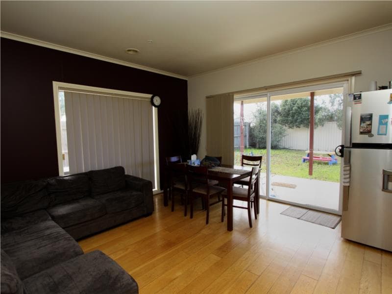 11/55 Mountain Road, Point Cook - Thumbnail 3
