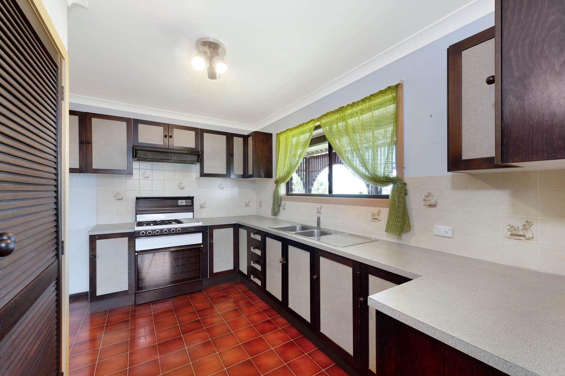 10 Bayview Terrace, Qunaba QLD 4670, Qunaba - Thumbnail 6