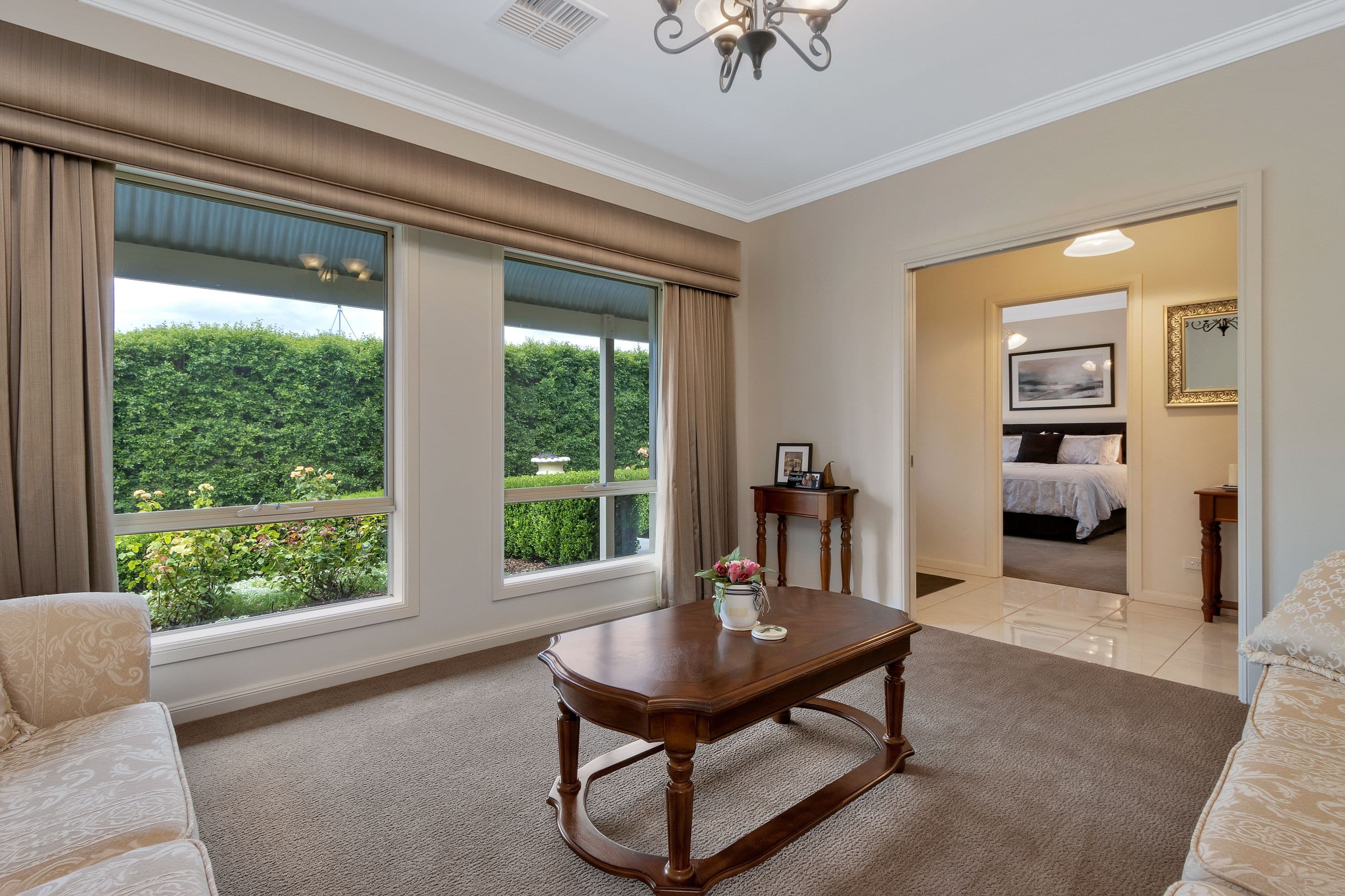 27  Moonstone Drive, Orange, Orange - Thumbnail 3