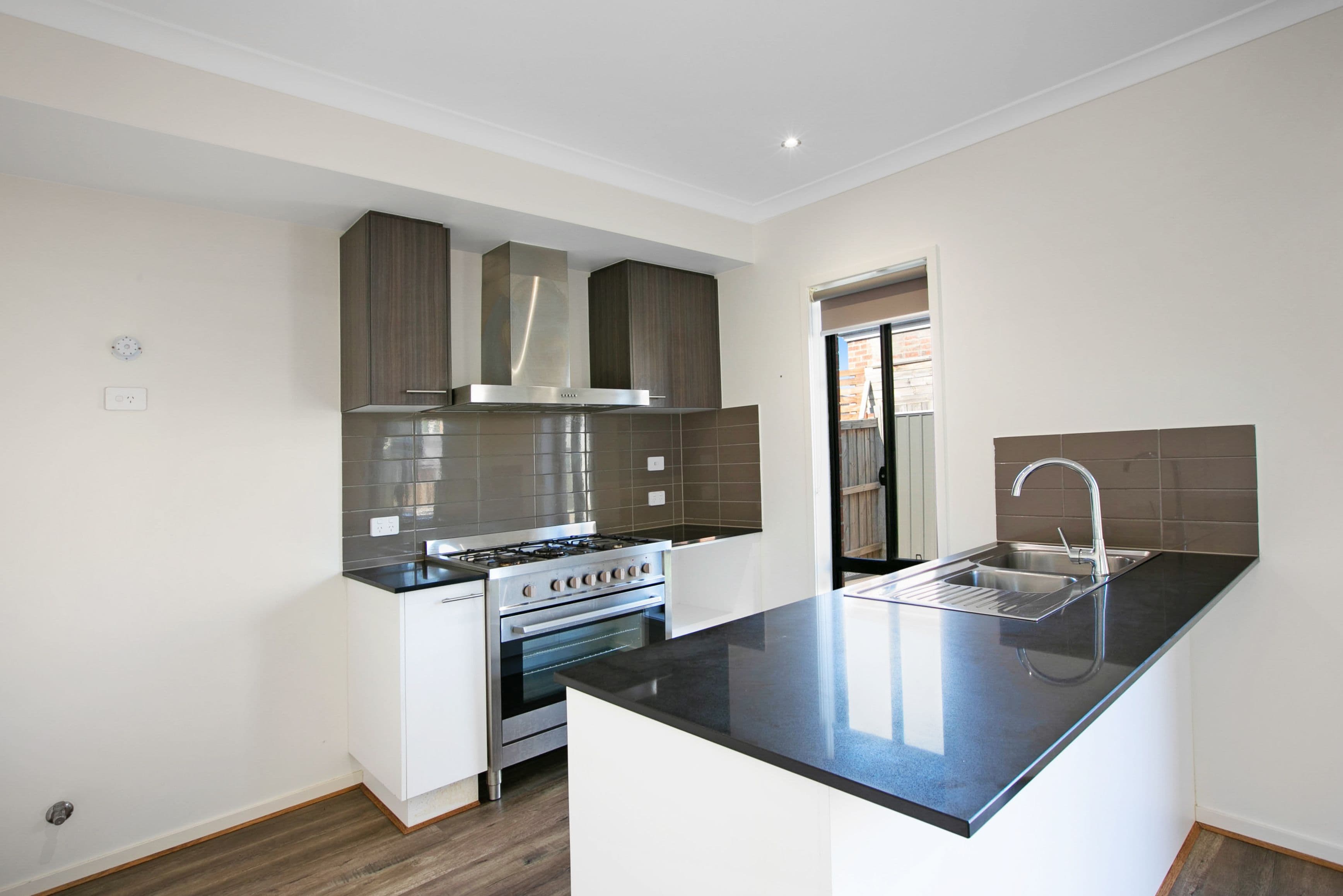 34 Sallybank Crescent, Wollert VIC 3750, Wollert - Thumbnail 4