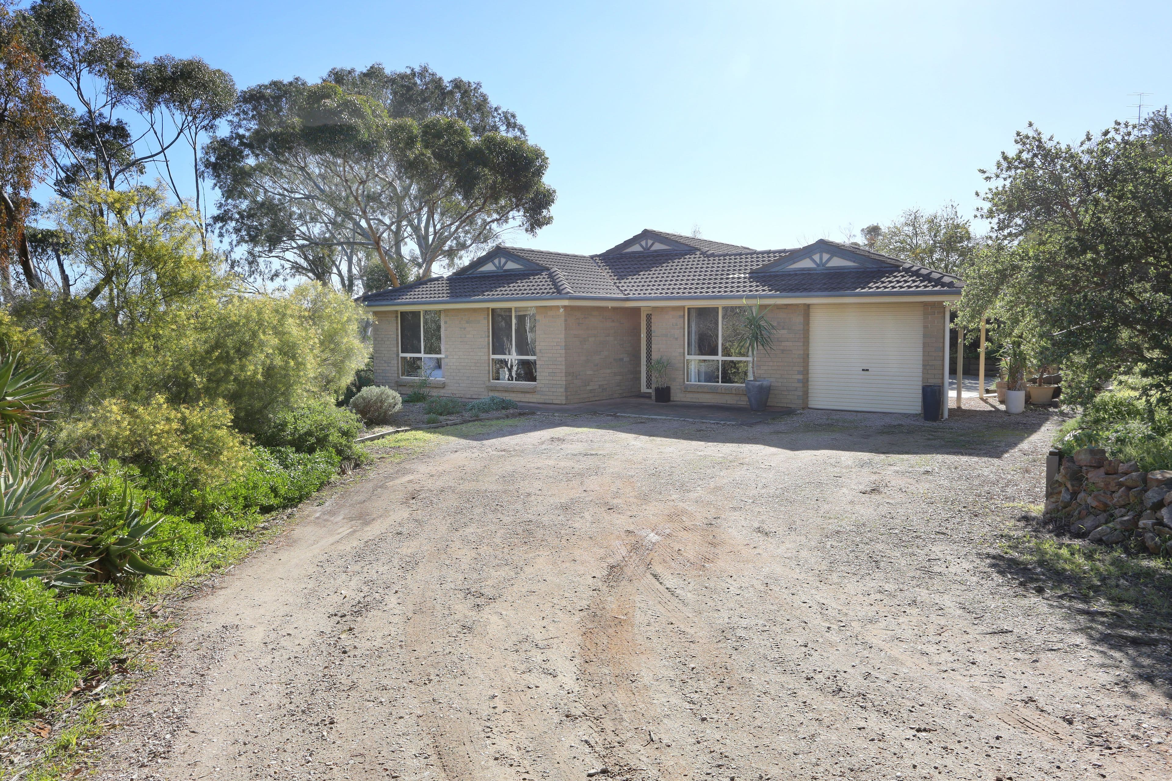 2 Haysman Lane, Clare SA 5453, Clare - Thumbnail 2