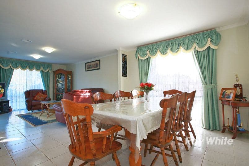 10 Whitmorr Court, NOBLE PARK VIC 3174, Noble Park - Thumbnail 7