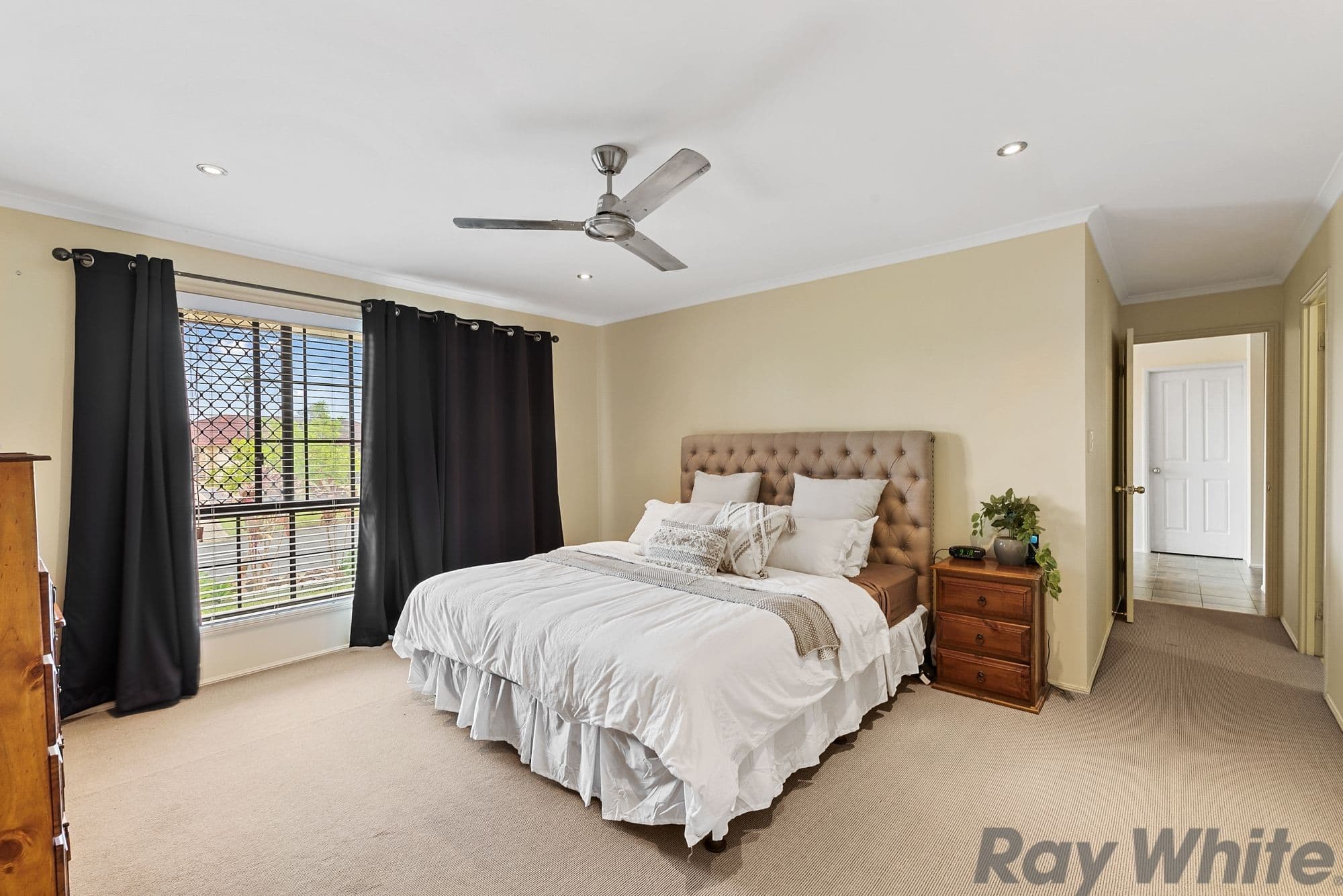 2 Cairns Crescent, Deception Bay QLD 4508, Deception Bay - Thumbnail 2