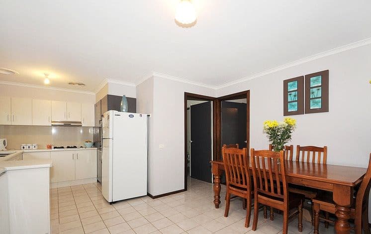9 Surrey Court, CARRUM DOWNS VIC 3201, Carrum Downs - Image 1