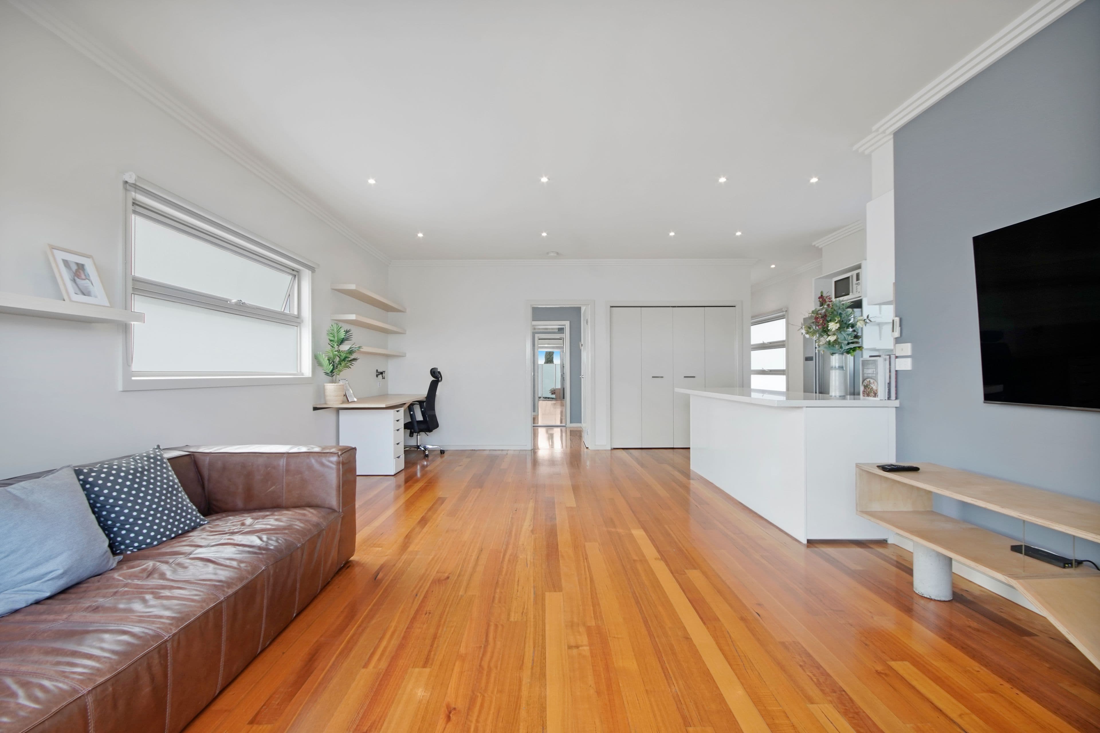 13 Elsey Road, Reservoir VIC 3073, Reservoir - Thumbnail 3