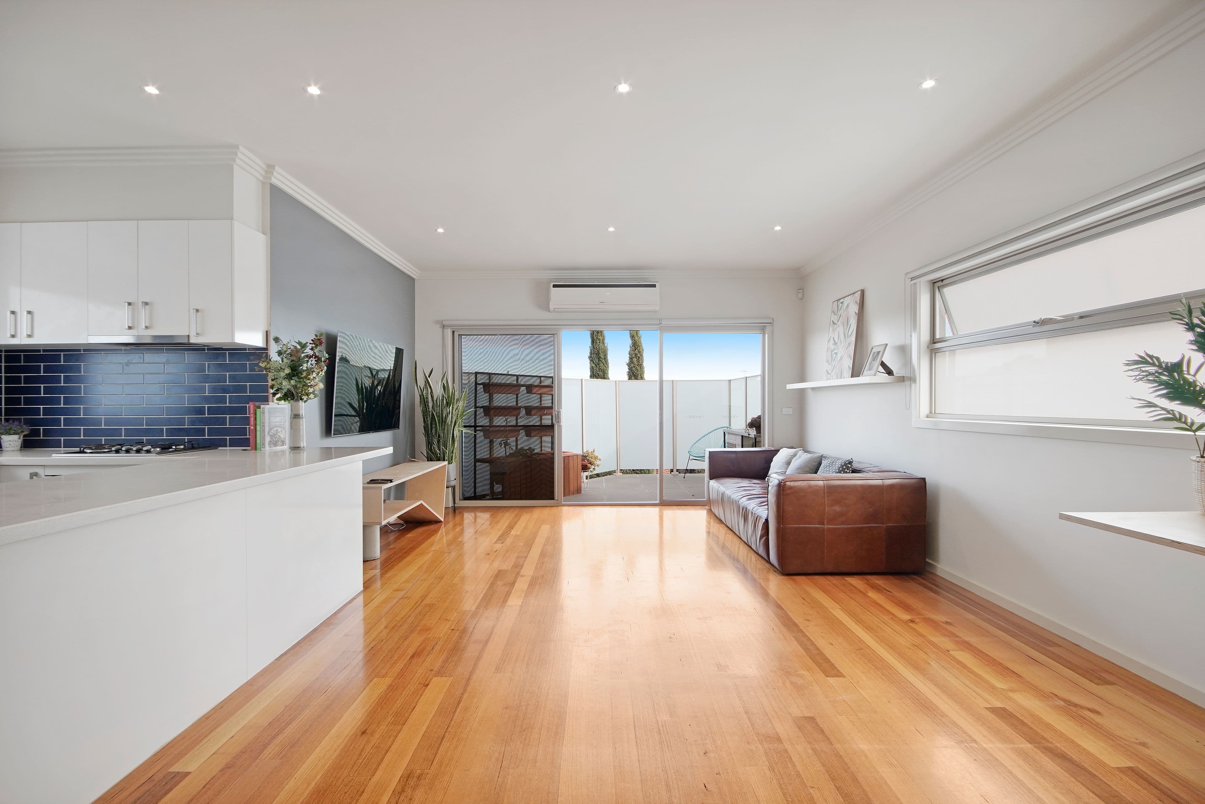 13 Elsey Road, Reservoir VIC 3073, Reservoir - Thumbnail 4